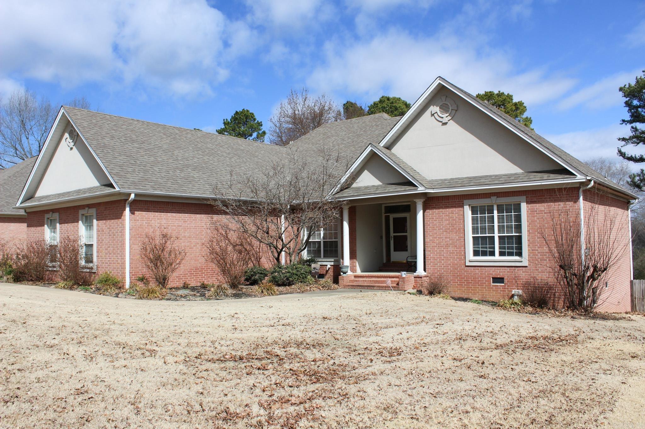 706  Pin Oak  Searcy, AR