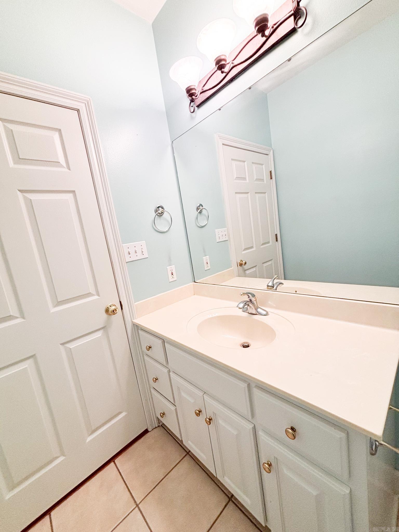 706  Pin Oak  Searcy, AR