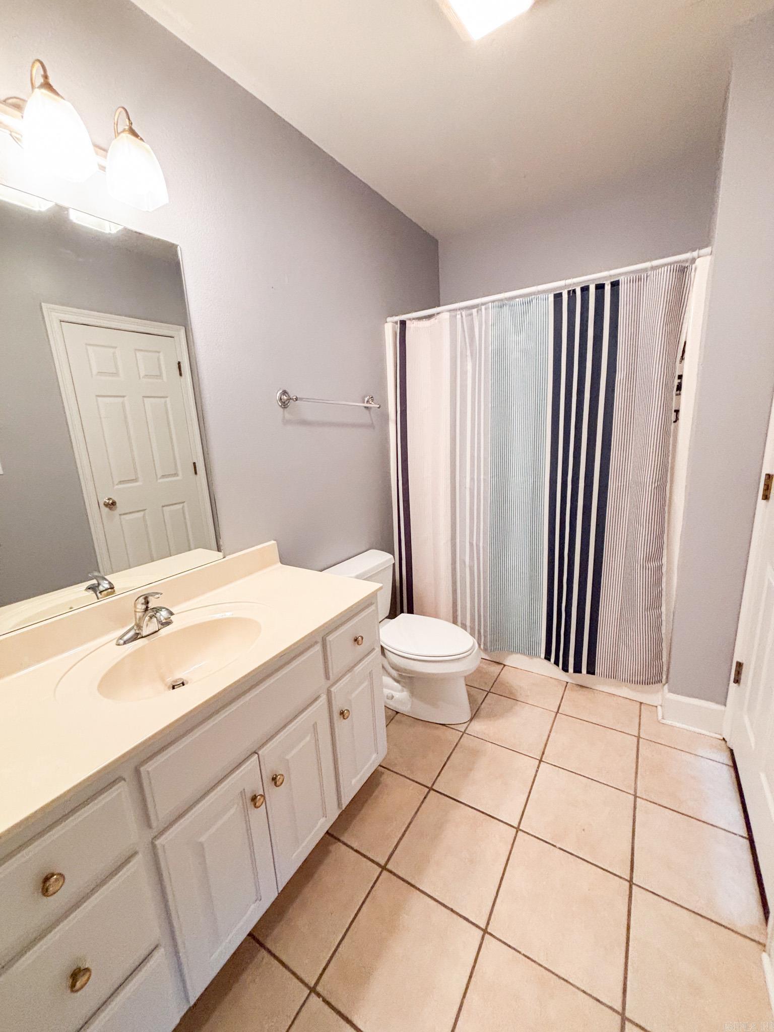 706  Pin Oak  Searcy, AR