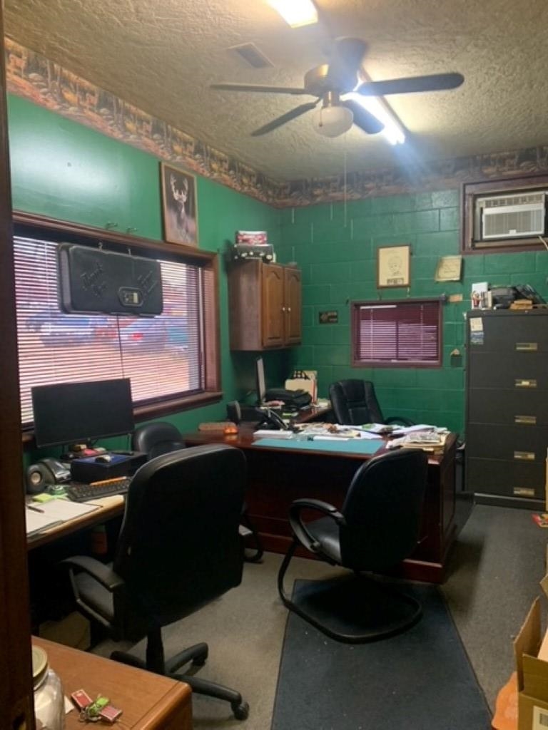 422 S Main  Salem, AR