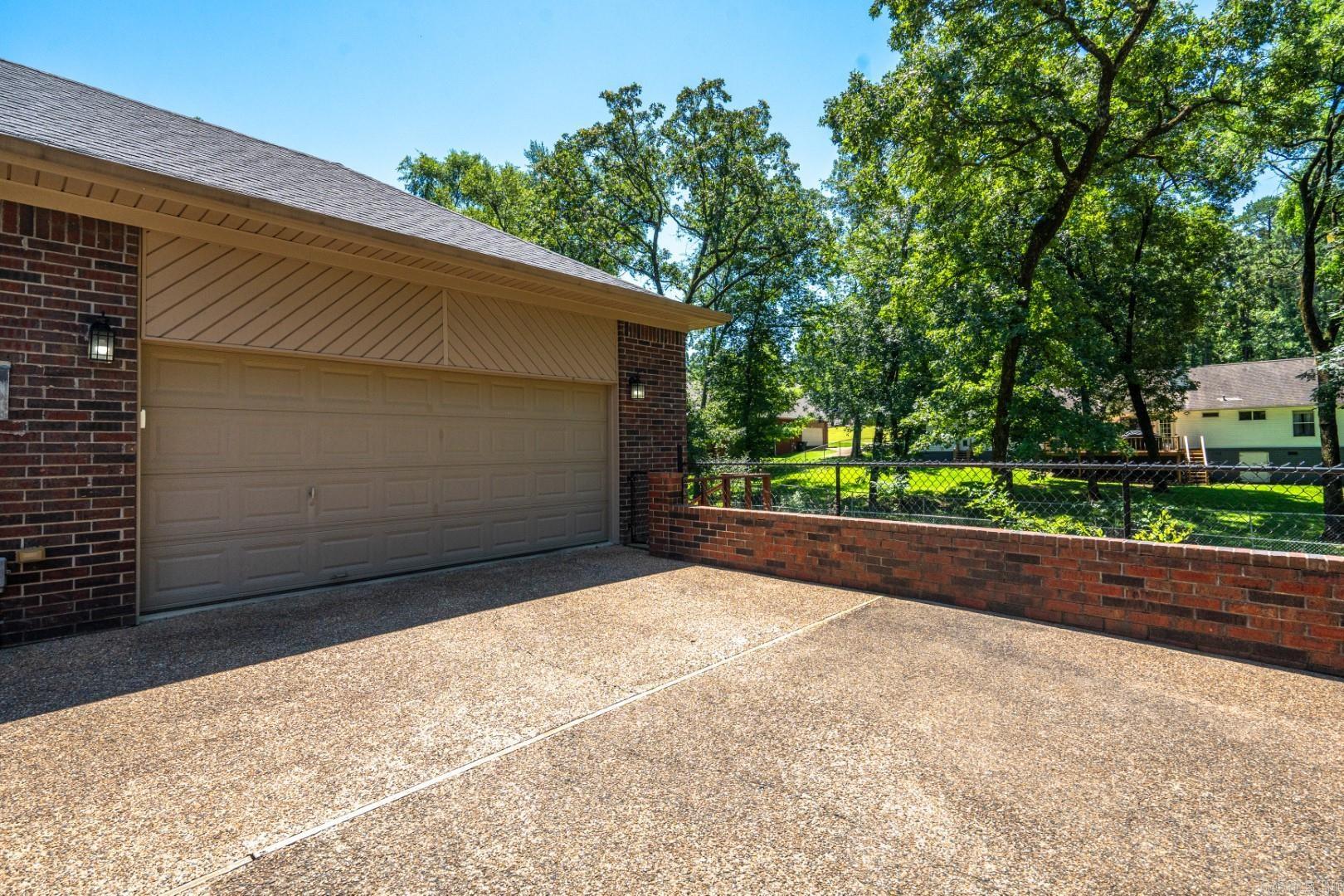 135 Clairmoor Court Hot Springs, AR 71913