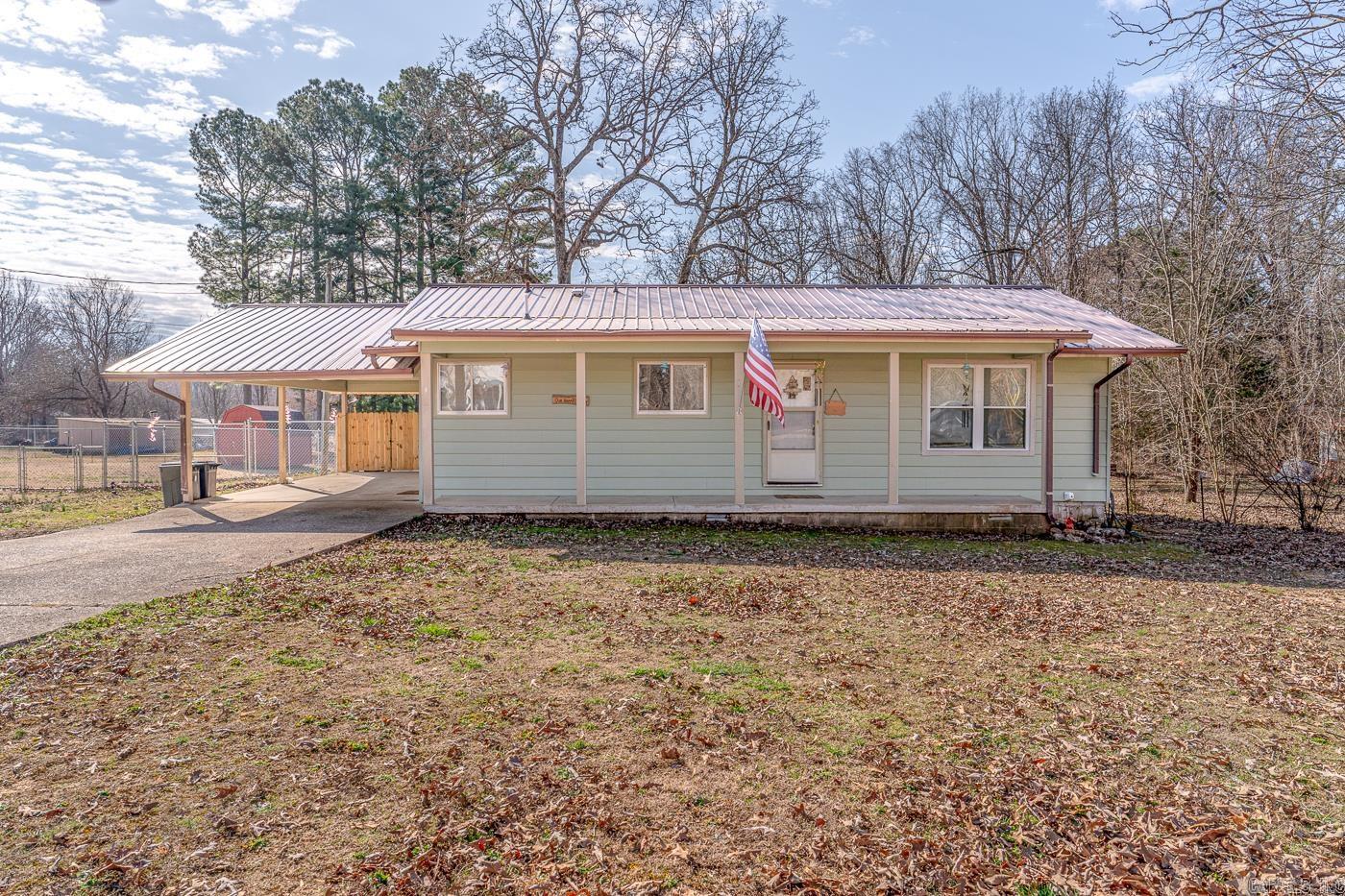 1 Poteau Drive