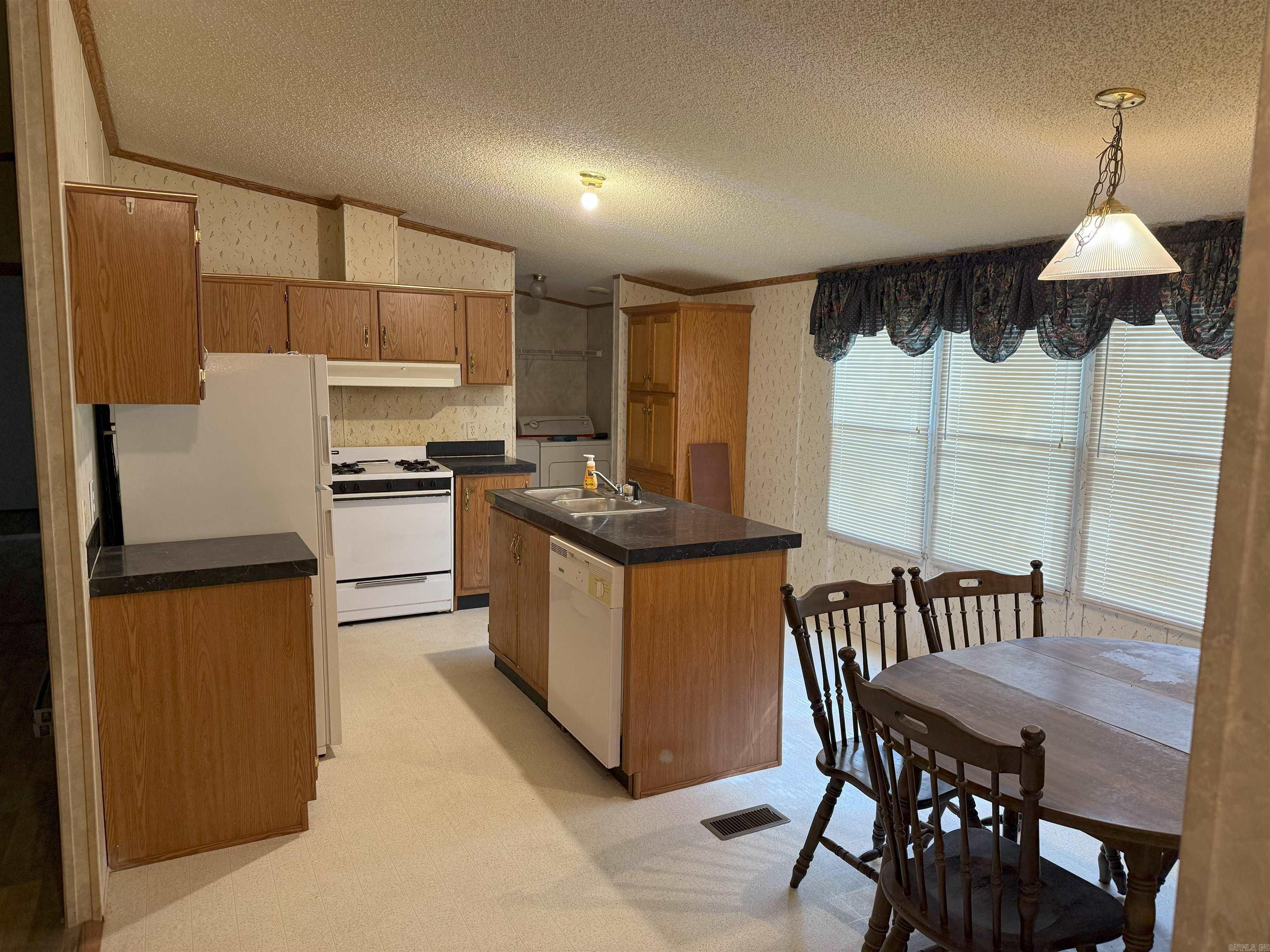 12058  Hwy 92 E  Higden, AR
