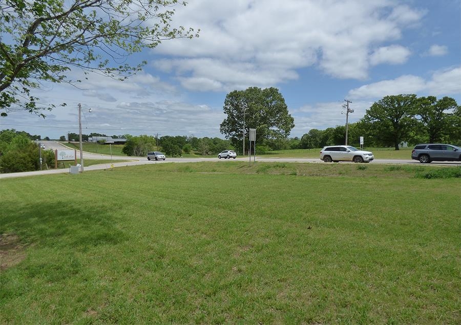   Hwy 167  Ash Flat, AR