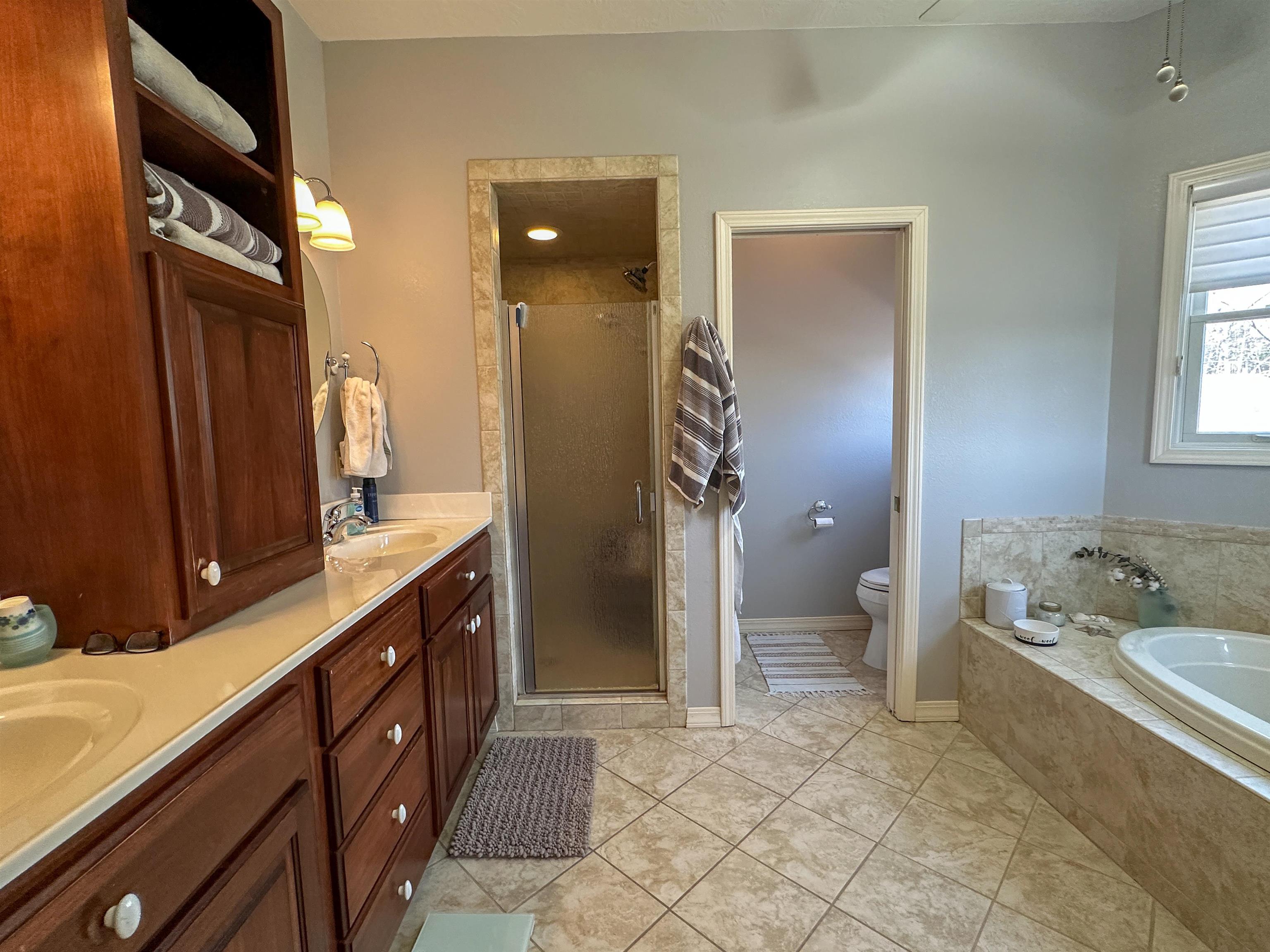 1501 E Emerald Cove  Horseshoe Bend, AR
