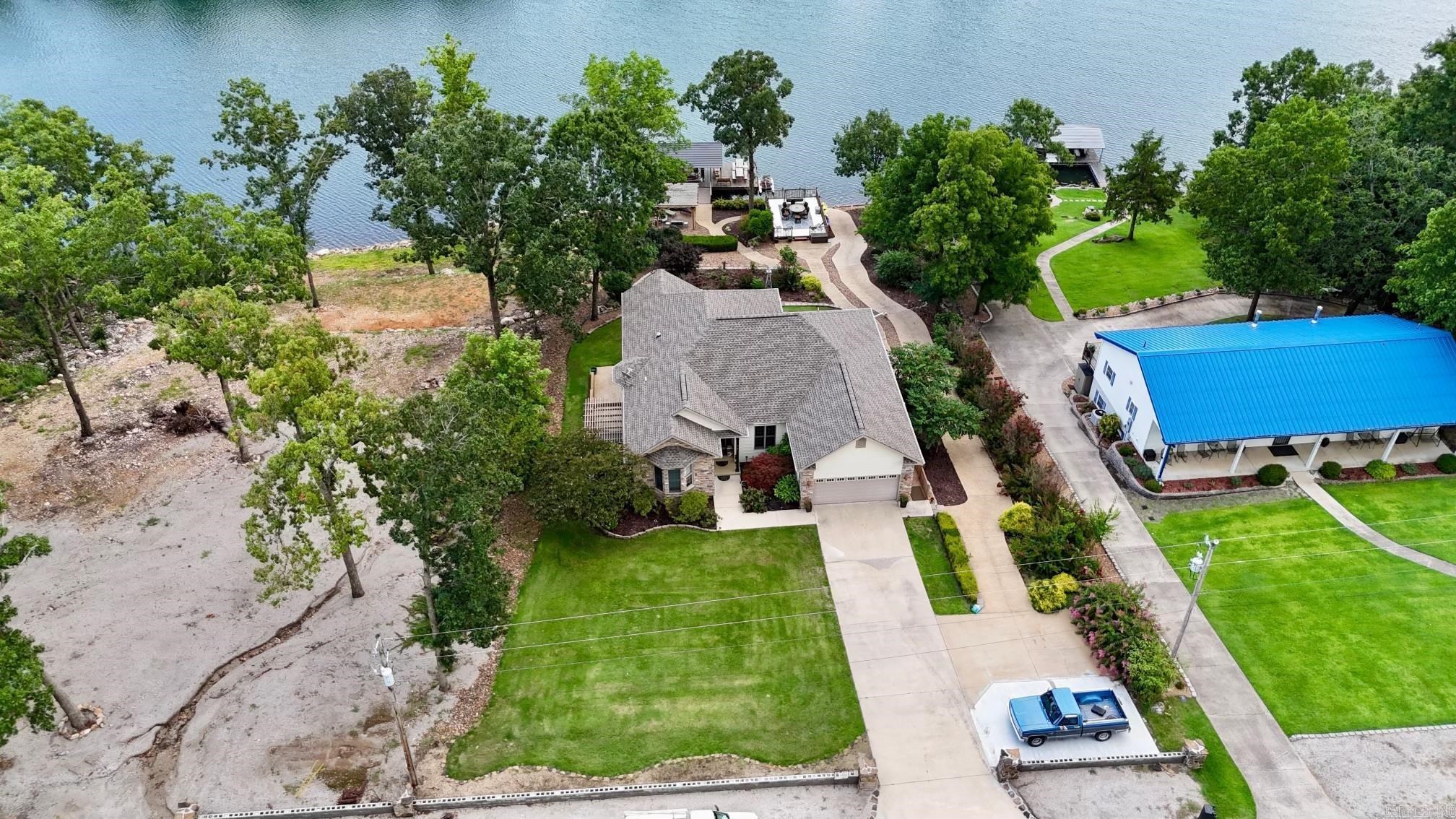 1501 E Emerald Cove  Horseshoe Bend, AR