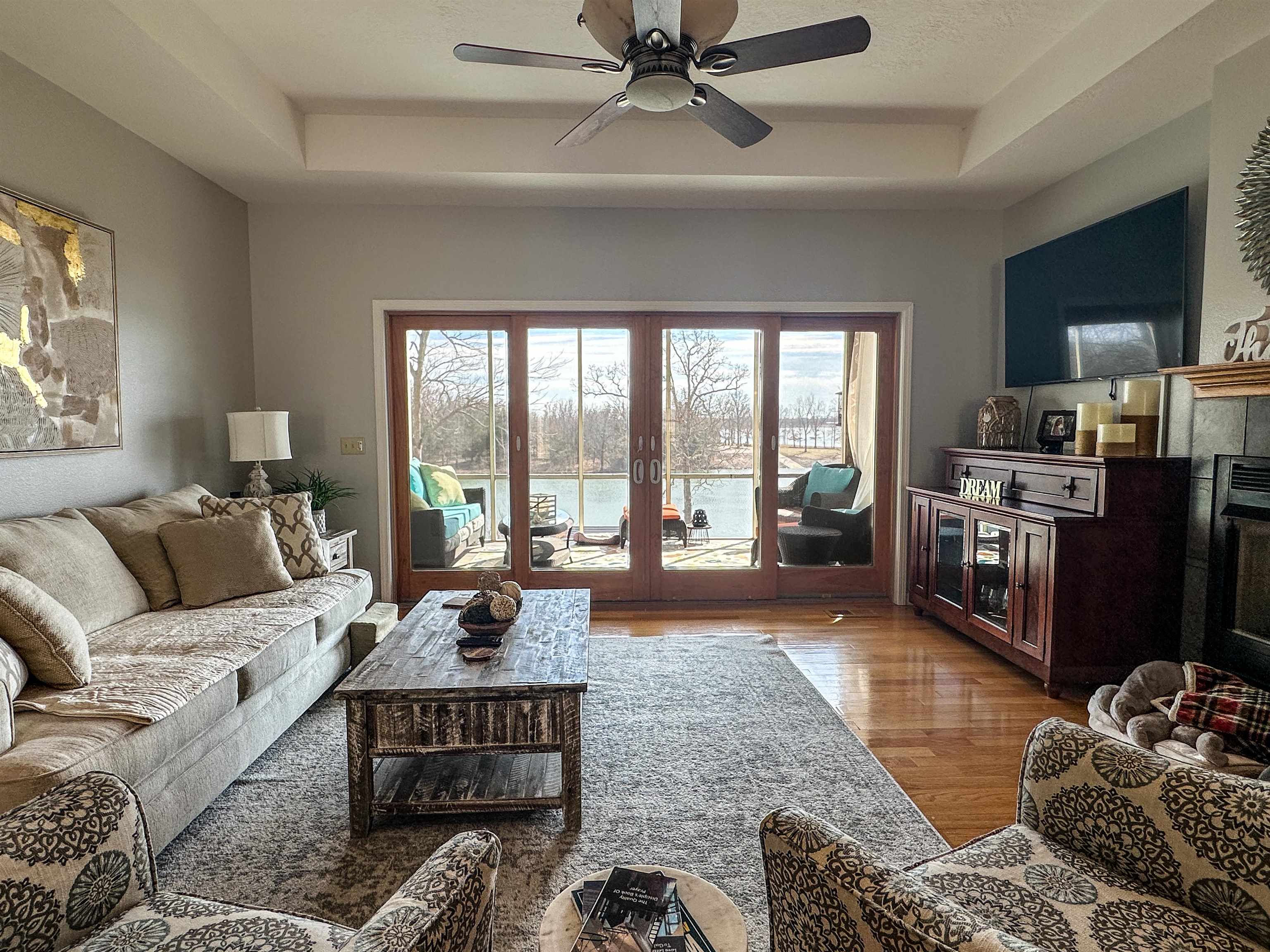 1501 E Emerald Cove  Horseshoe Bend, AR