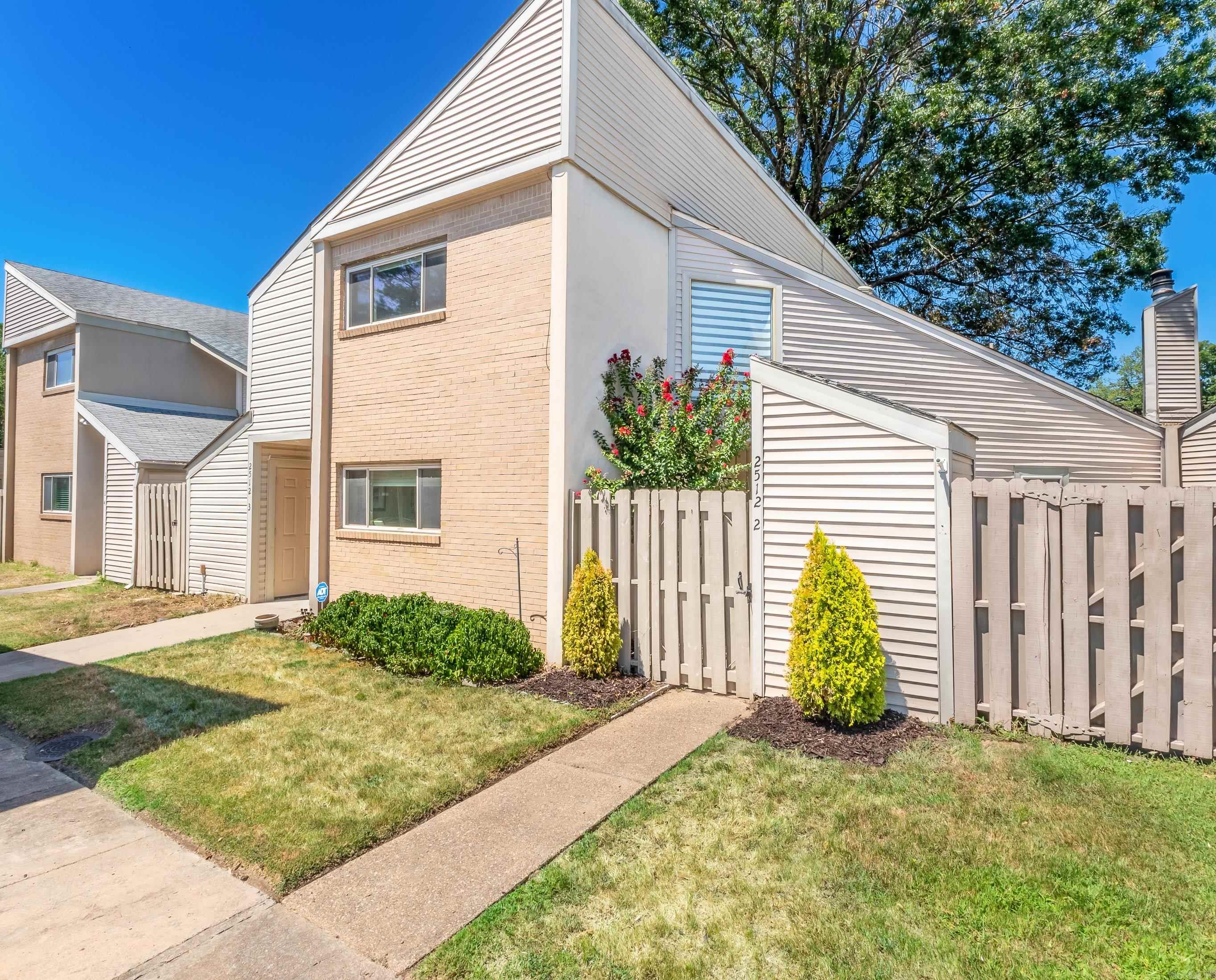 2512  Riverfront Drive  Unit 2  Little Rock, AR