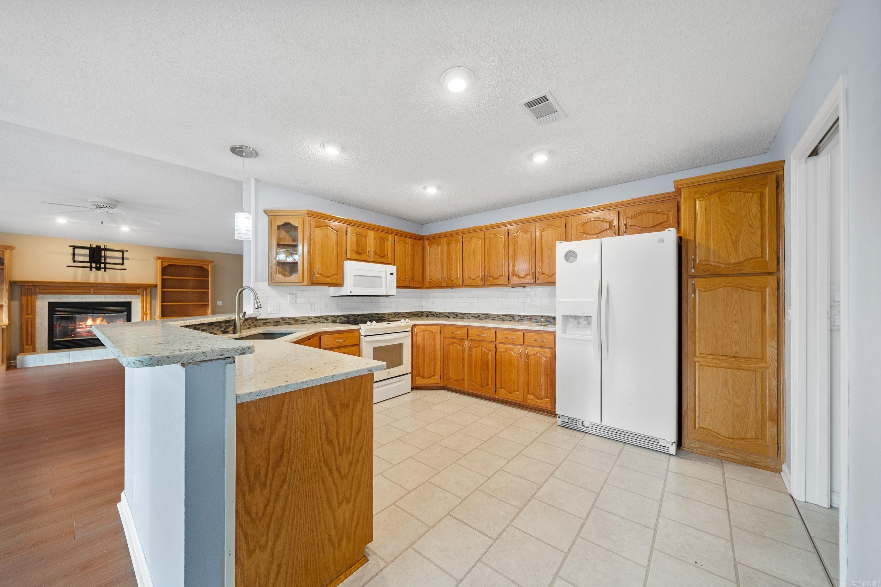 20  Magellan  Hot Springs Village, AR