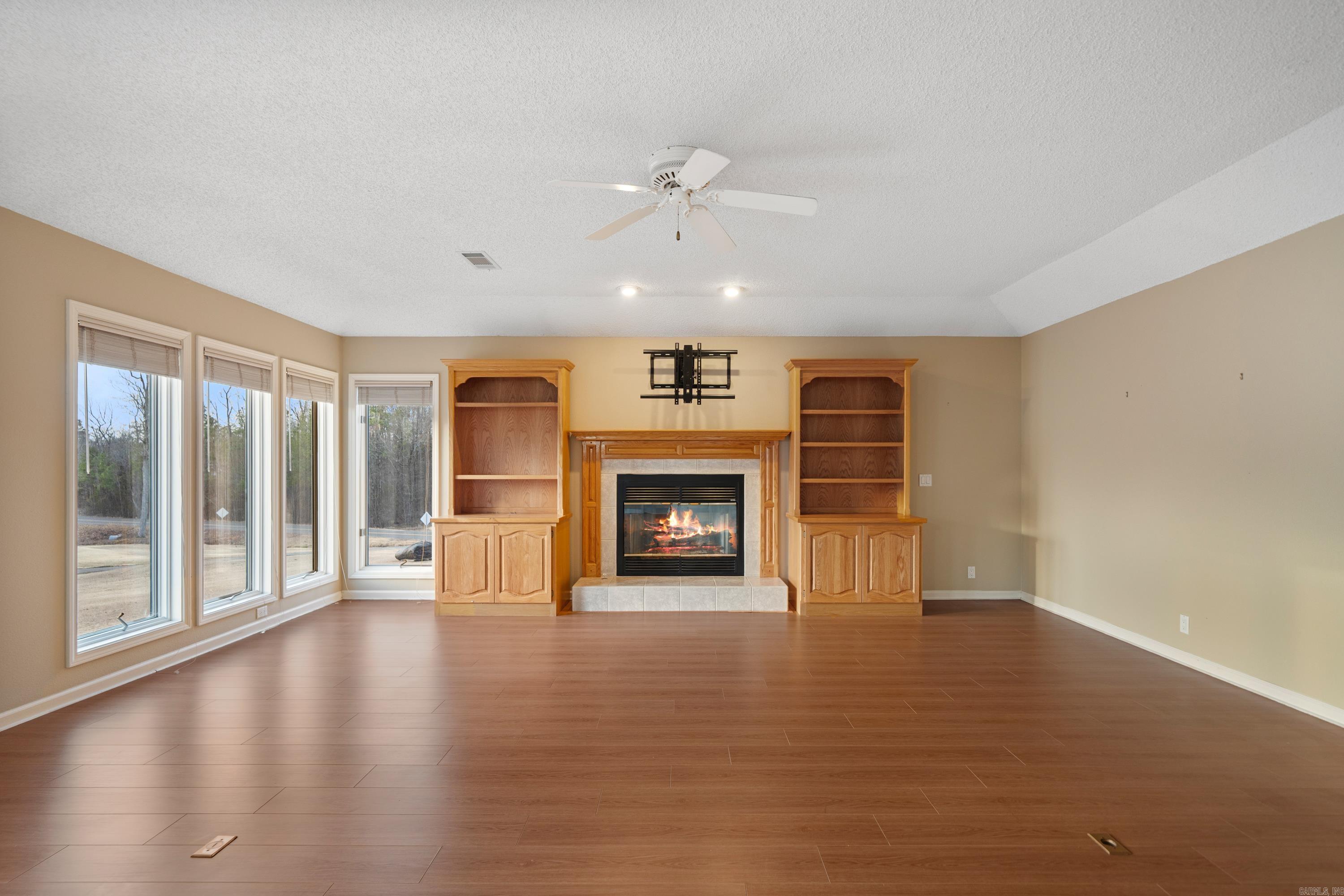 20  Magellan  Hot Springs Village, AR