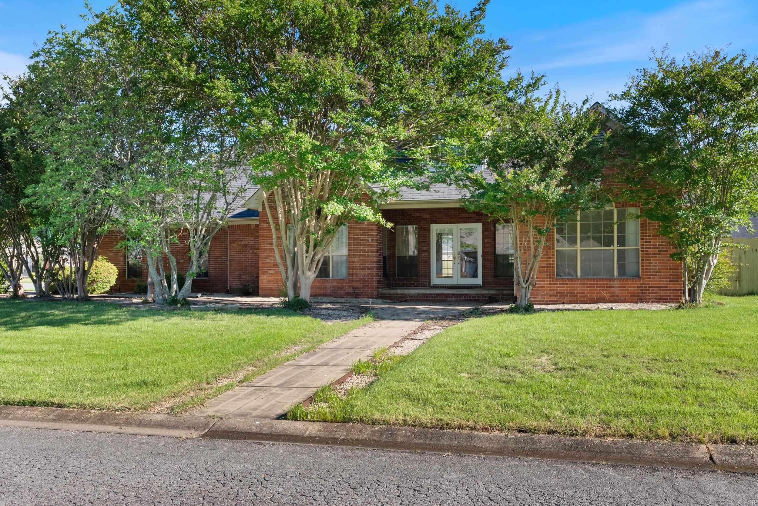 930  Enderlin  Conway, AR
