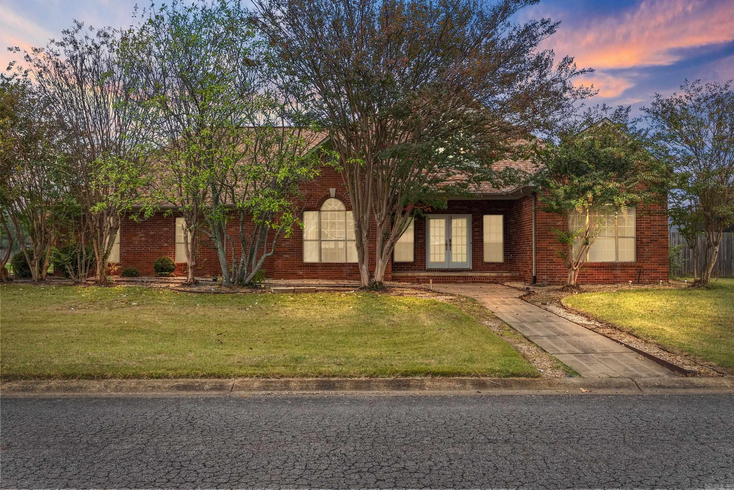 930  Enderlin  Conway, AR