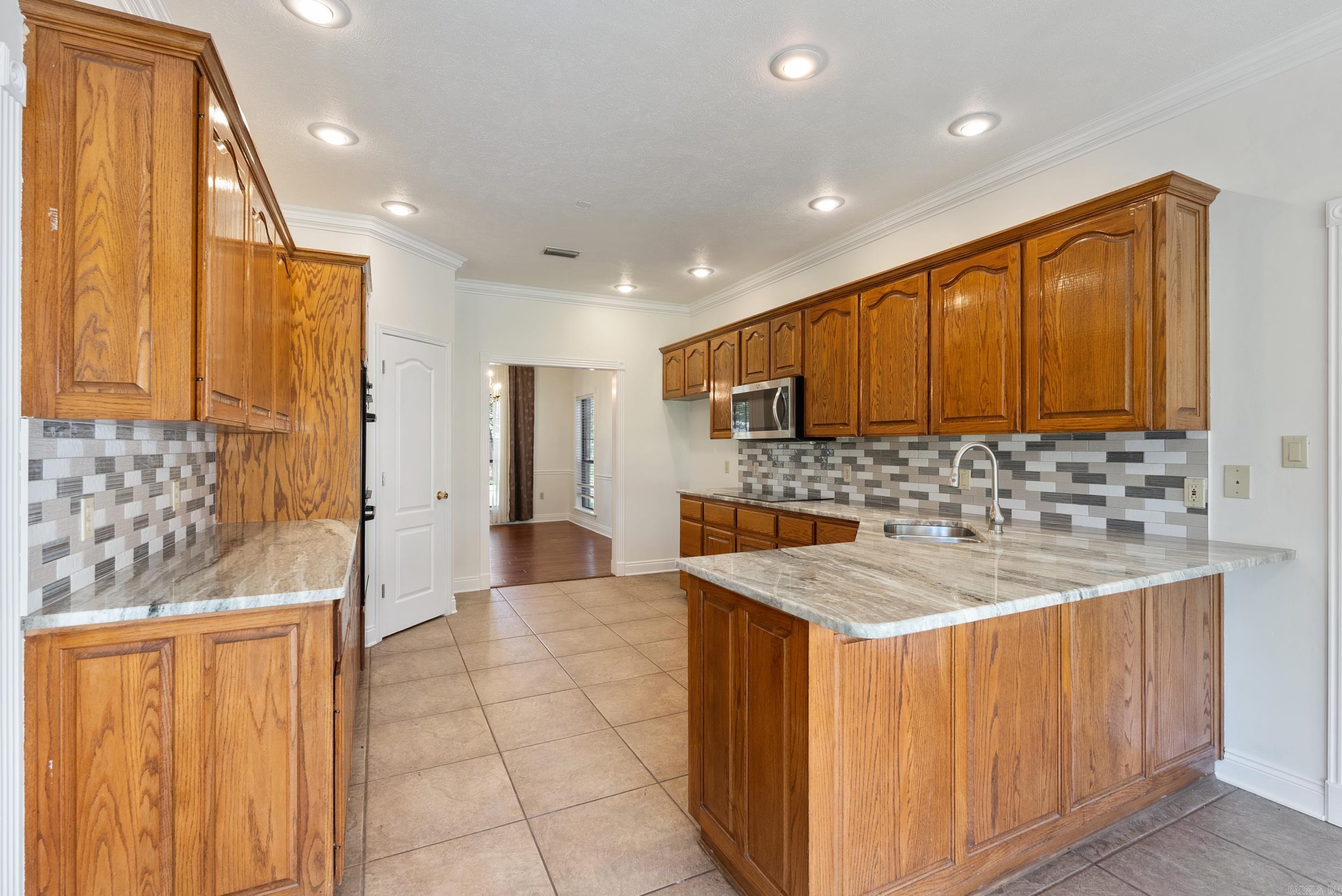 930  Enderlin  Conway, AR