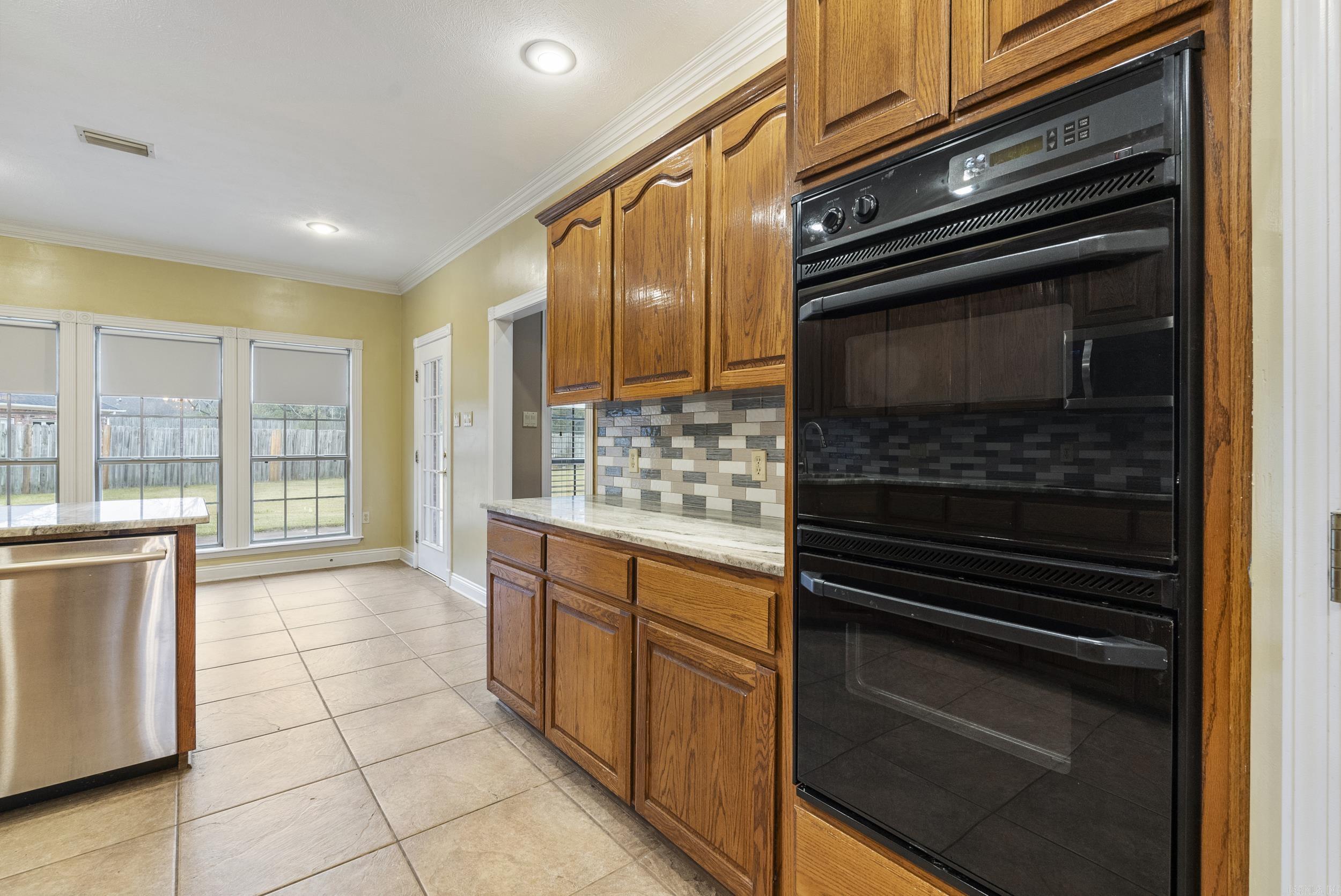 930  Enderlin  Conway, AR