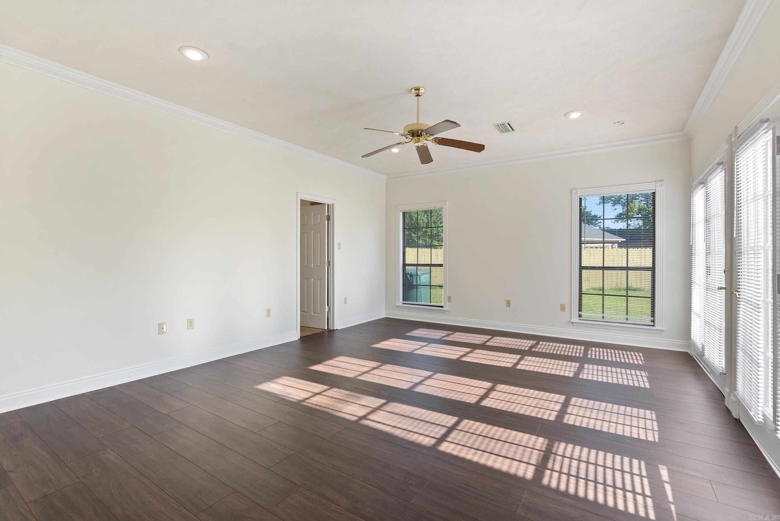 930  Enderlin  Conway, AR