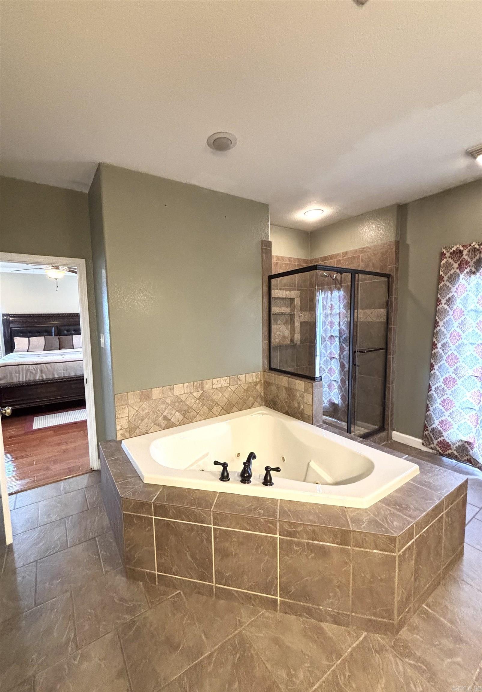 10  Carey Ct  Plummerville, AR