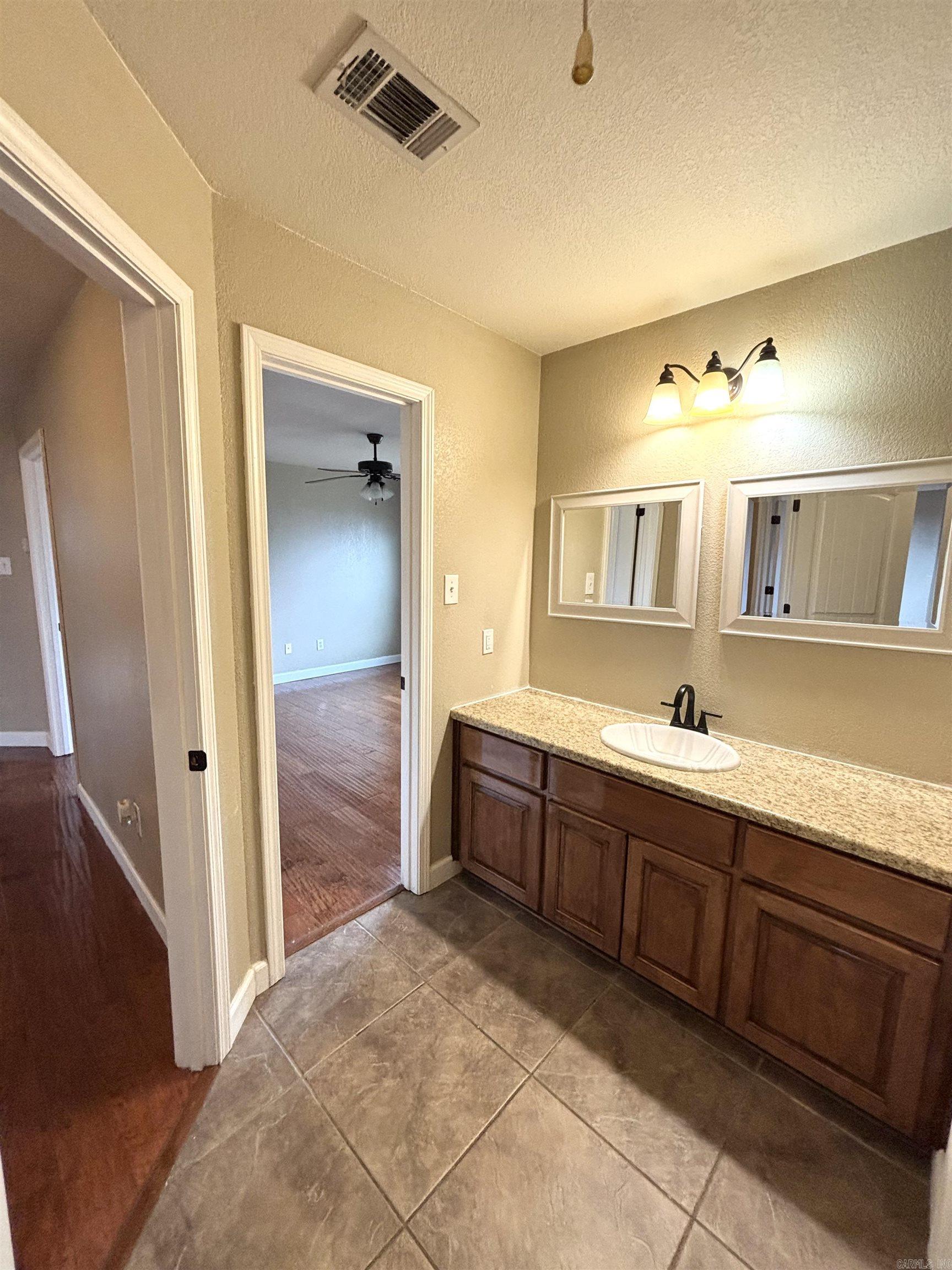 10  Carey Ct  Plummerville, AR