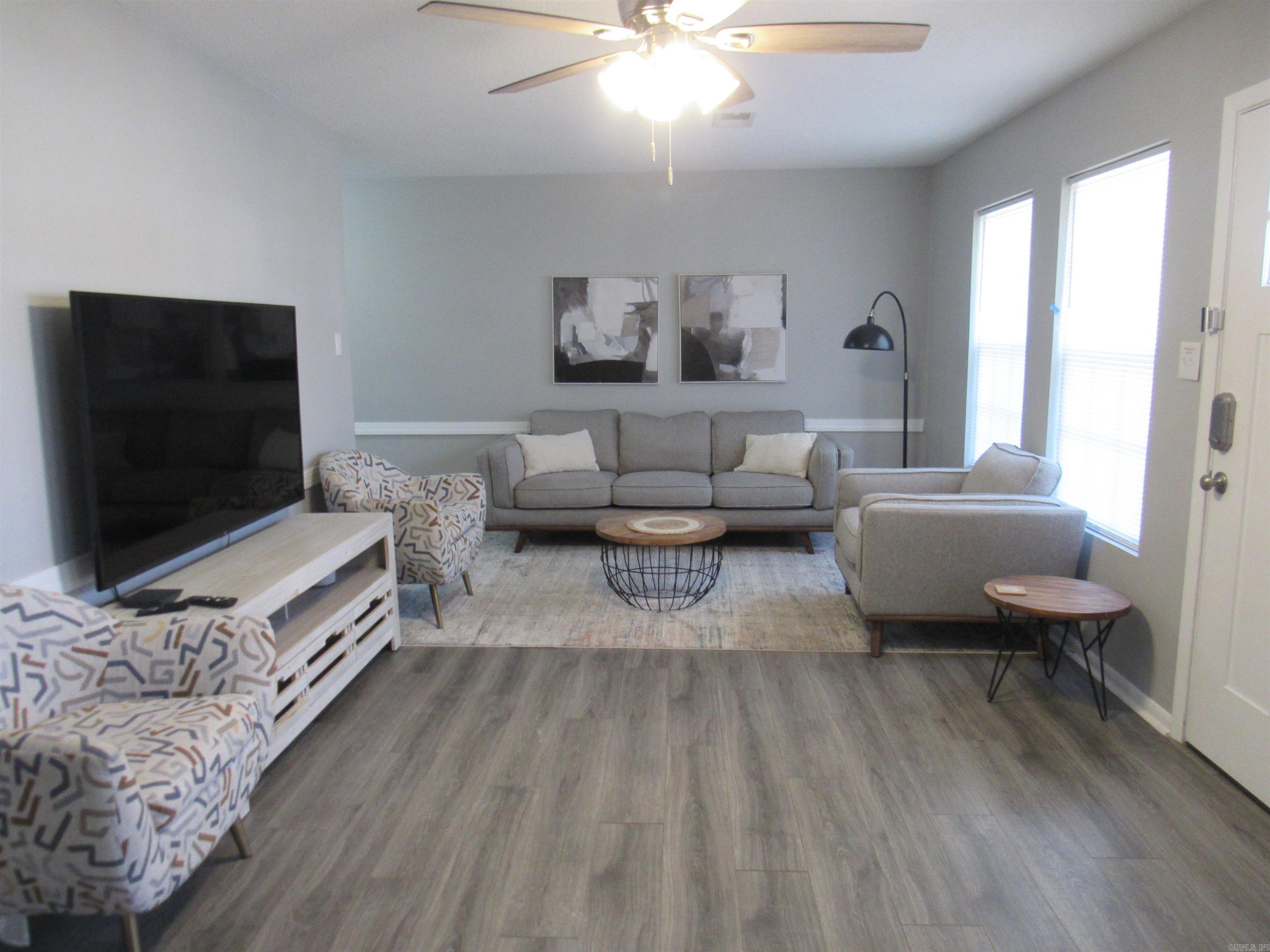 909  Shall  Jacksonville, AR