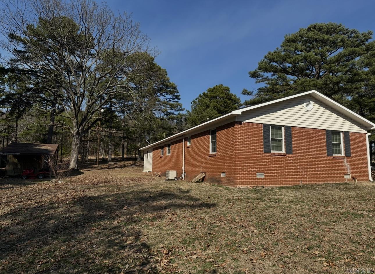 2247  Hwy 16 West  Clinton, AR