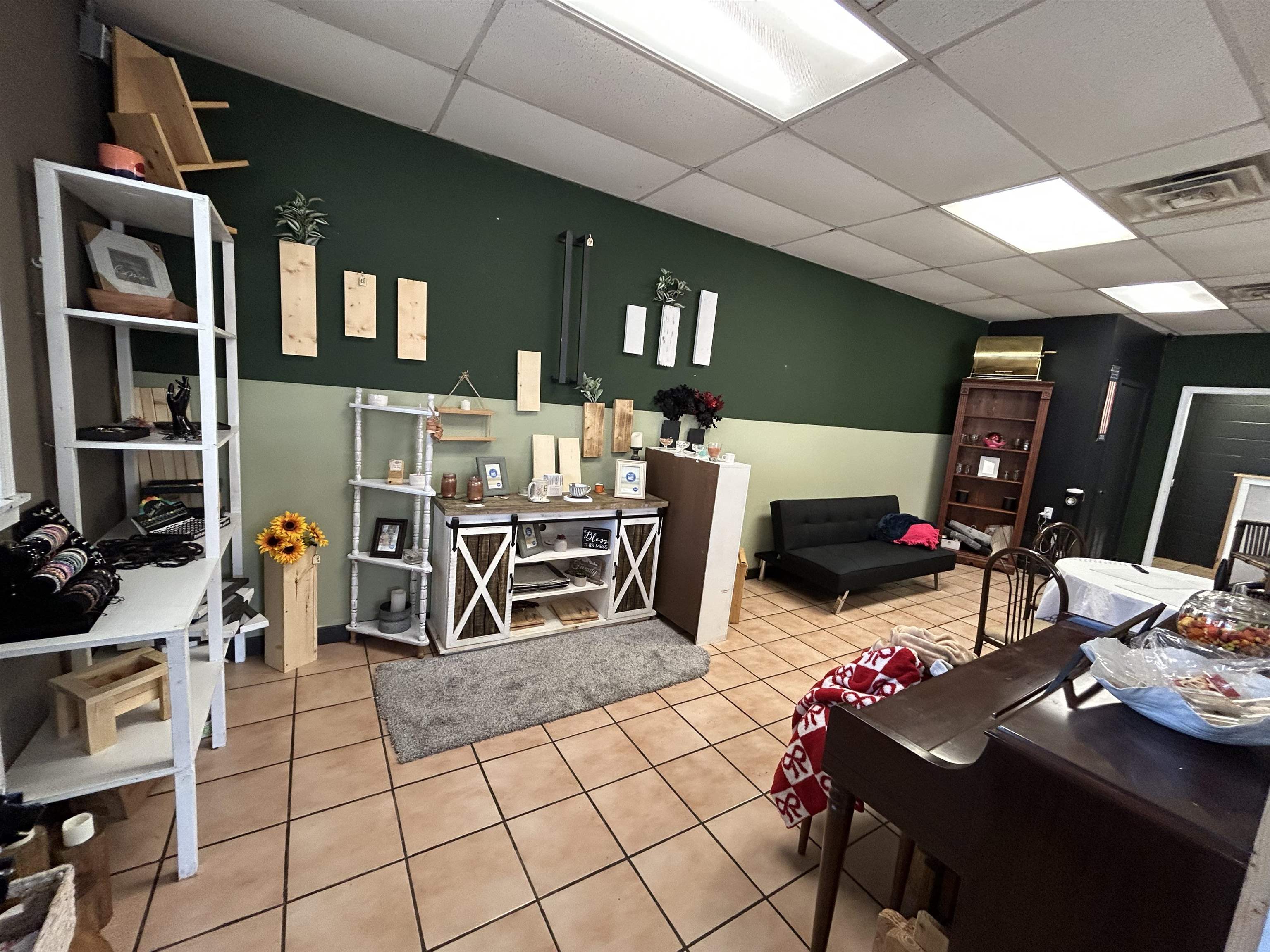 304 S Market Street  Alton, MO