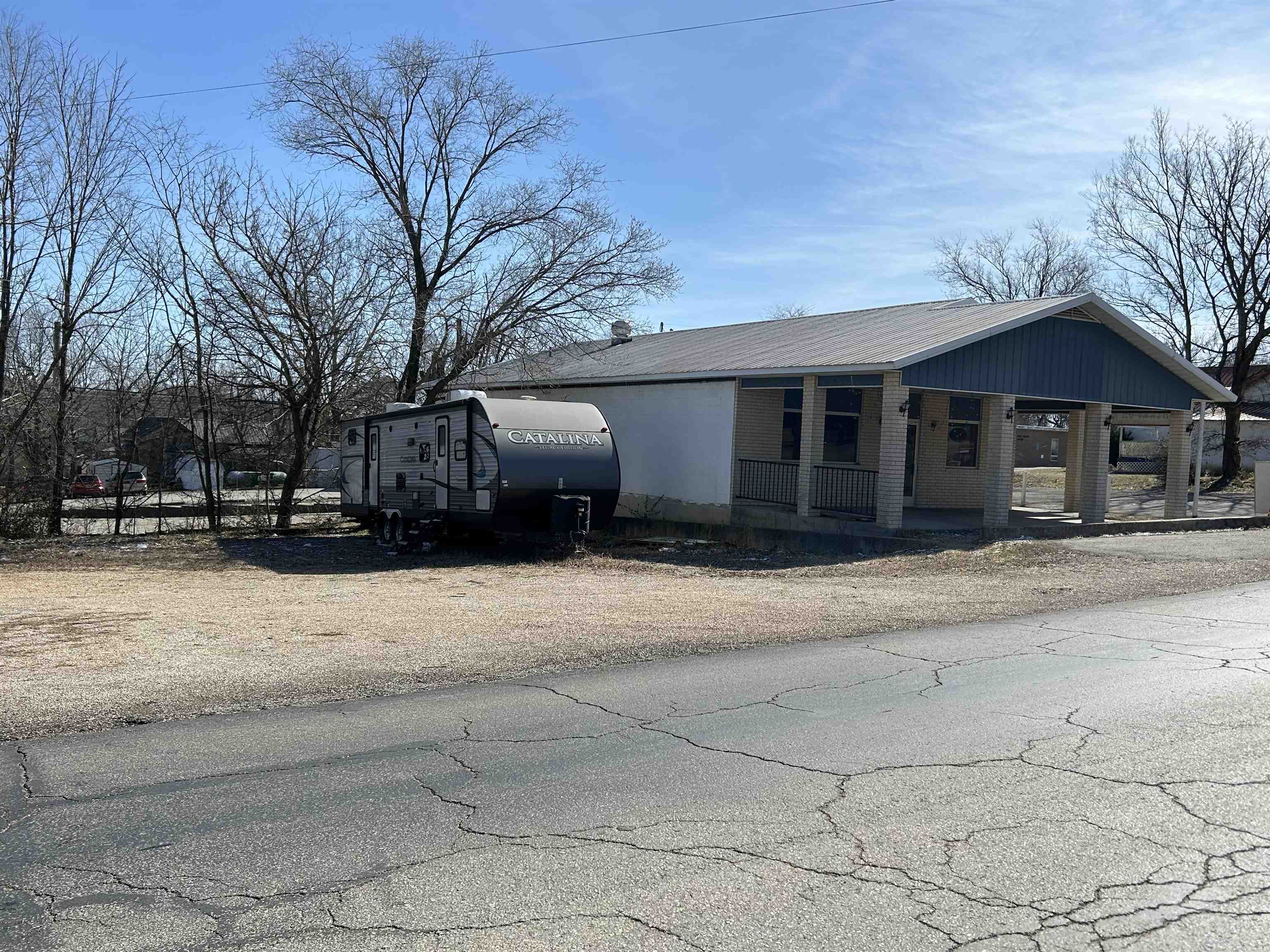 304 S Market Street  Alton, MO