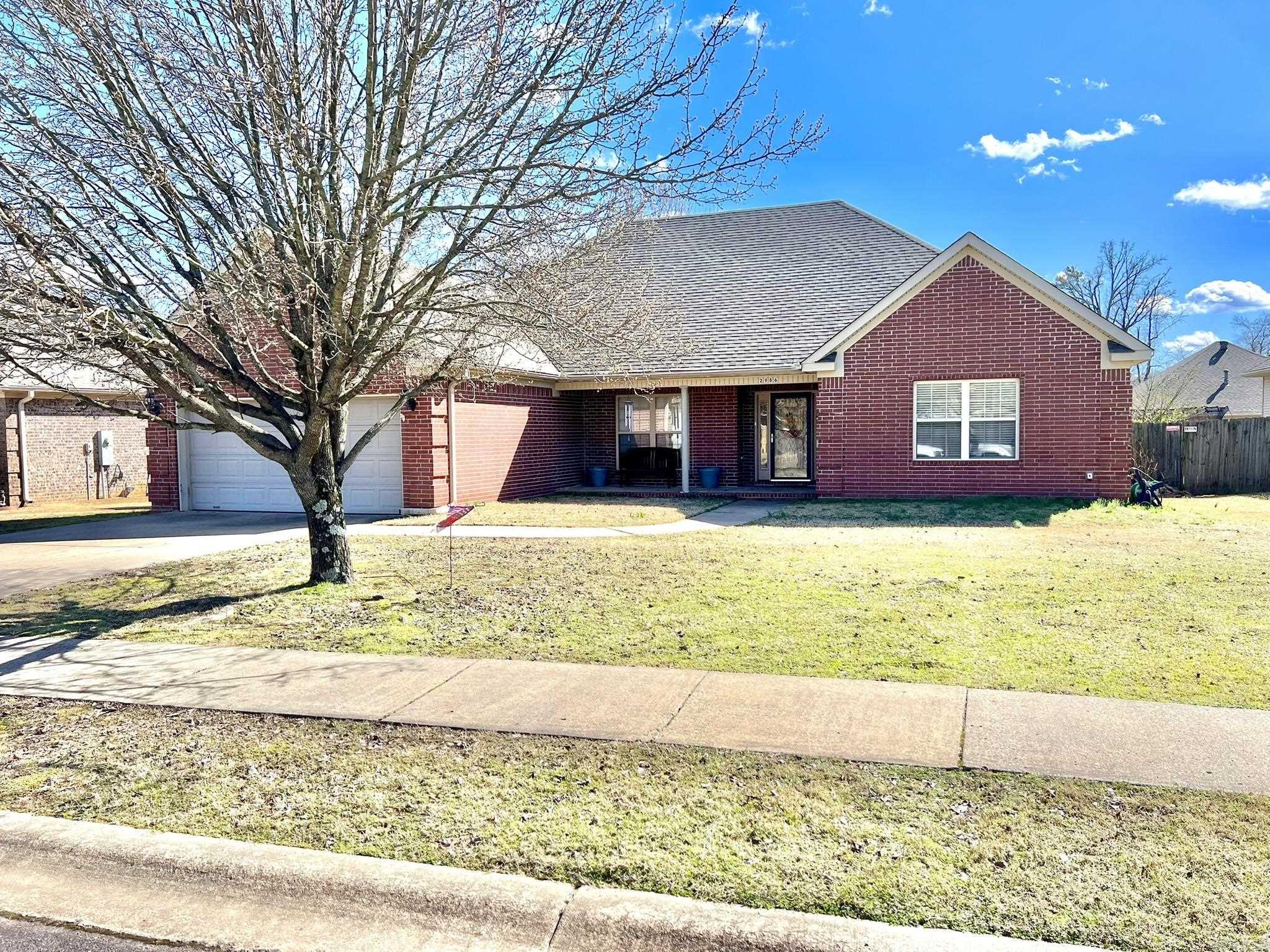 2986 Hazelwood Drive Benton, AR 72015