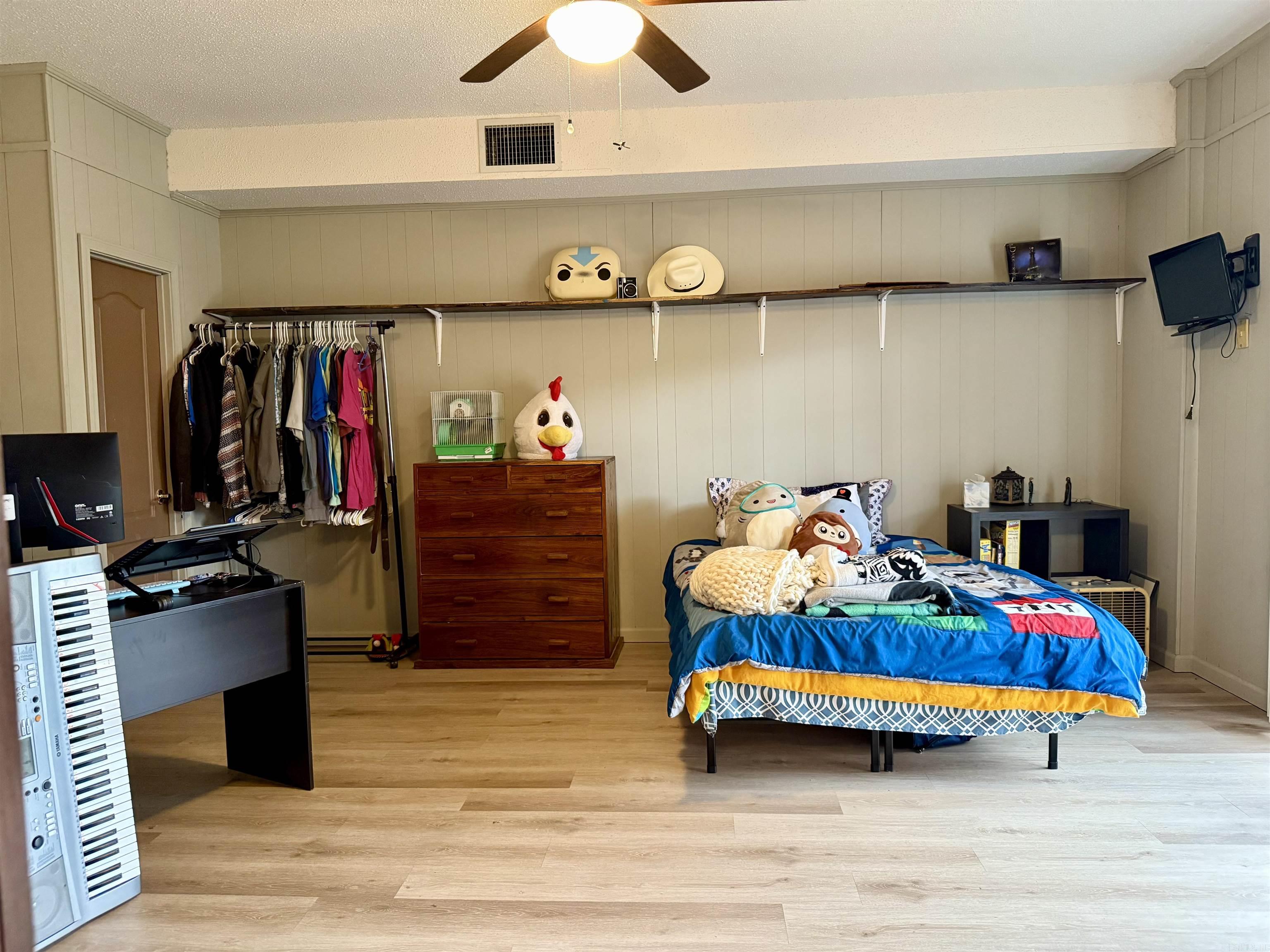 1915 N 29  Paragould, AR