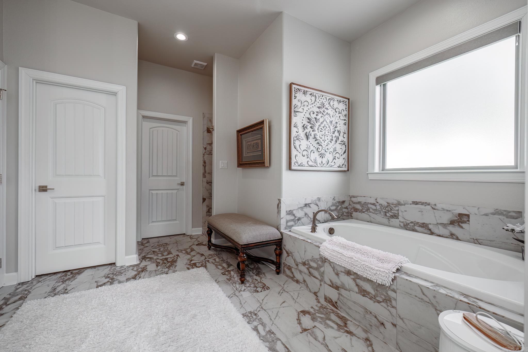 37  Fachado  Hot Springs Village, AR