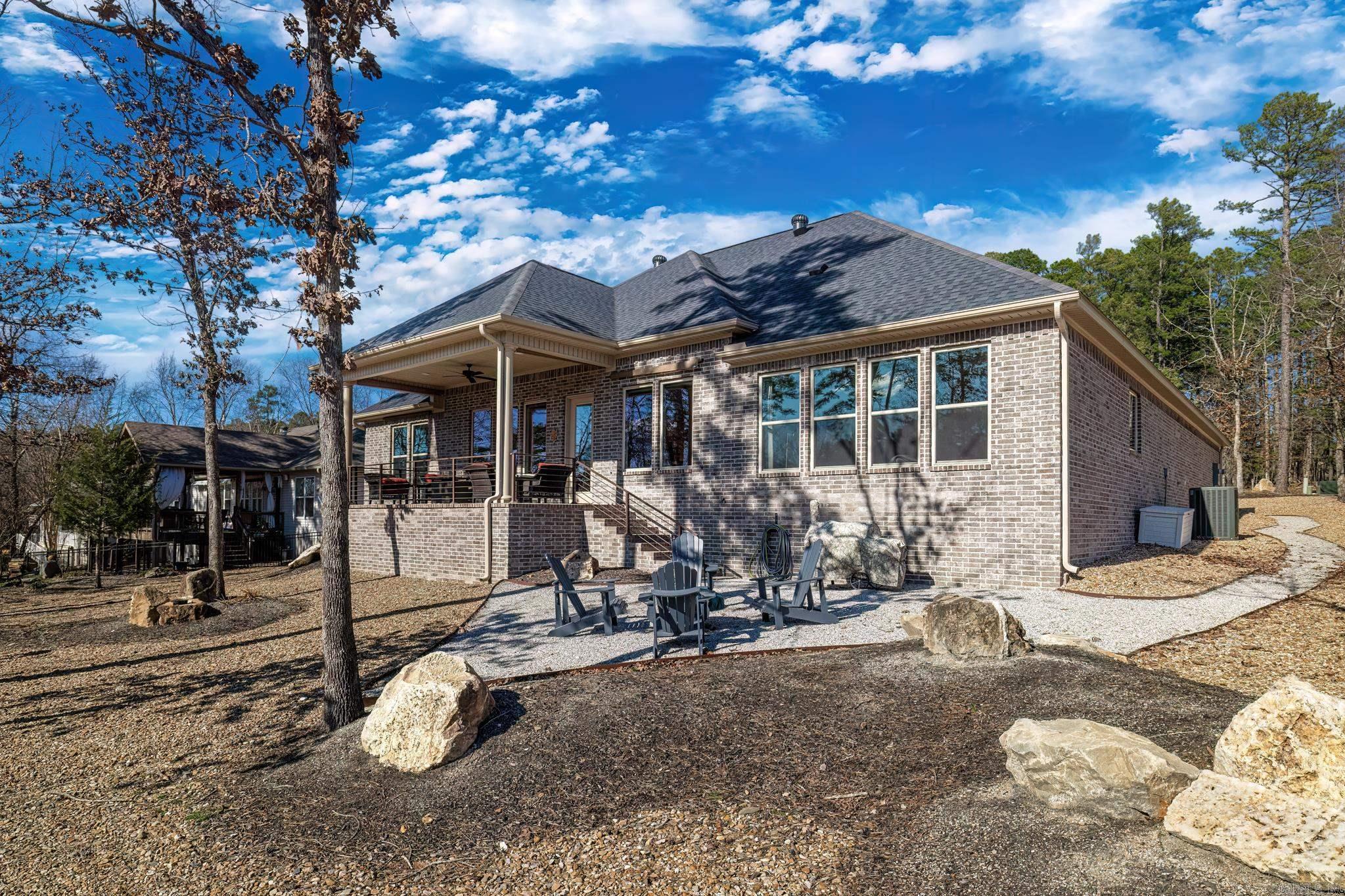 37  Fachado  Hot Springs Village, AR
