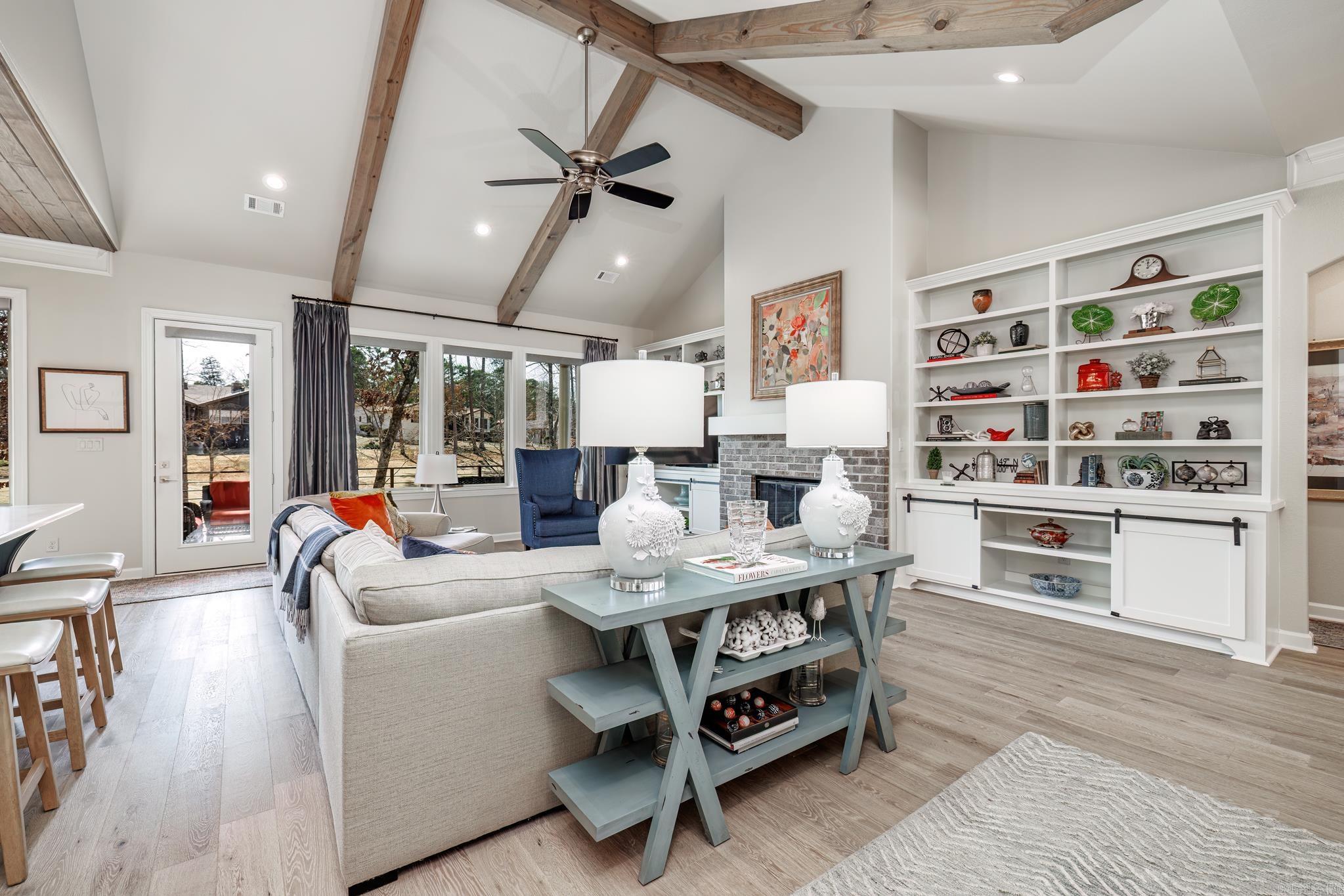 37  Fachado  Hot Springs Village, AR