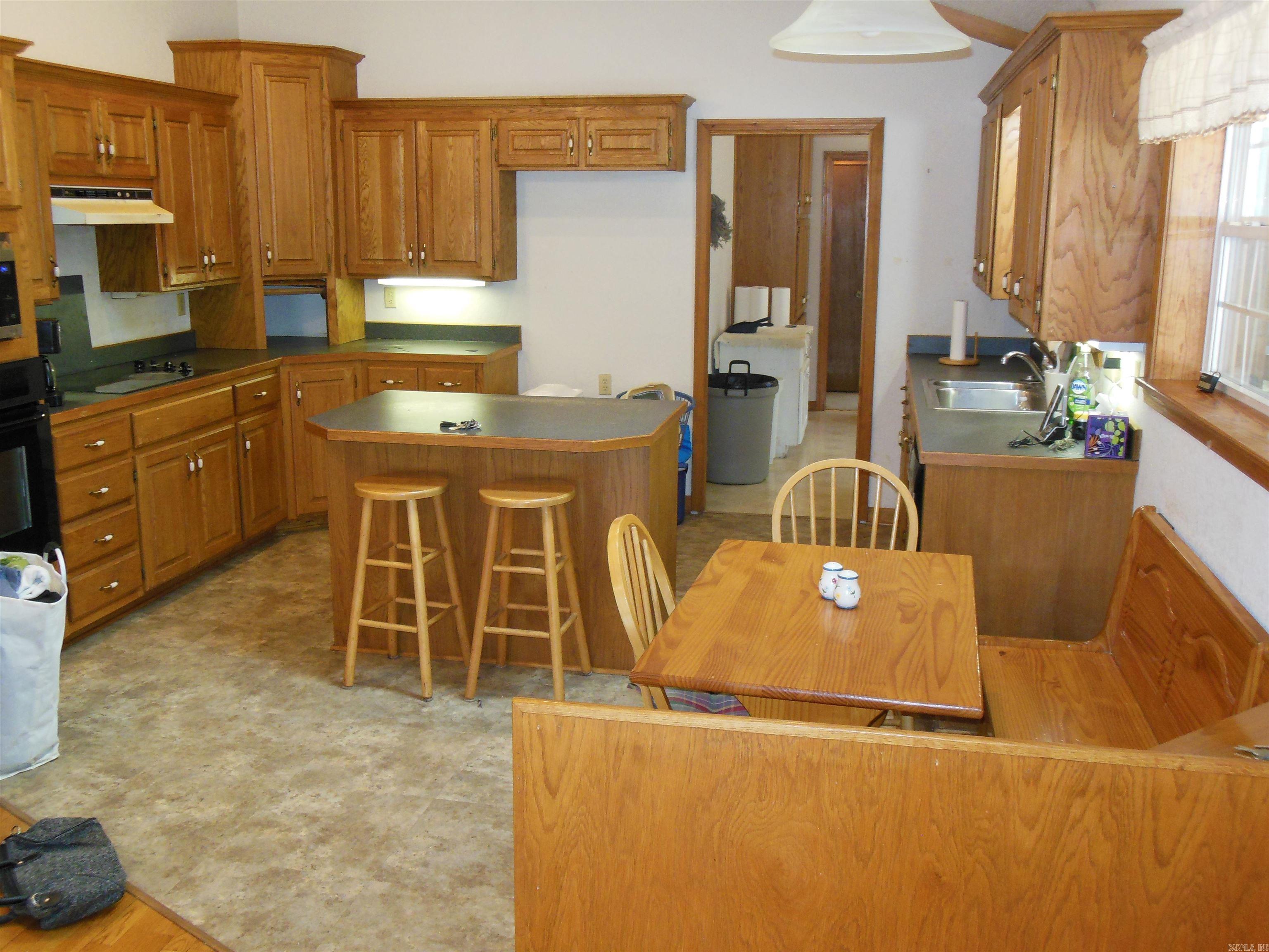 2080  Country Club  Malvern, AR