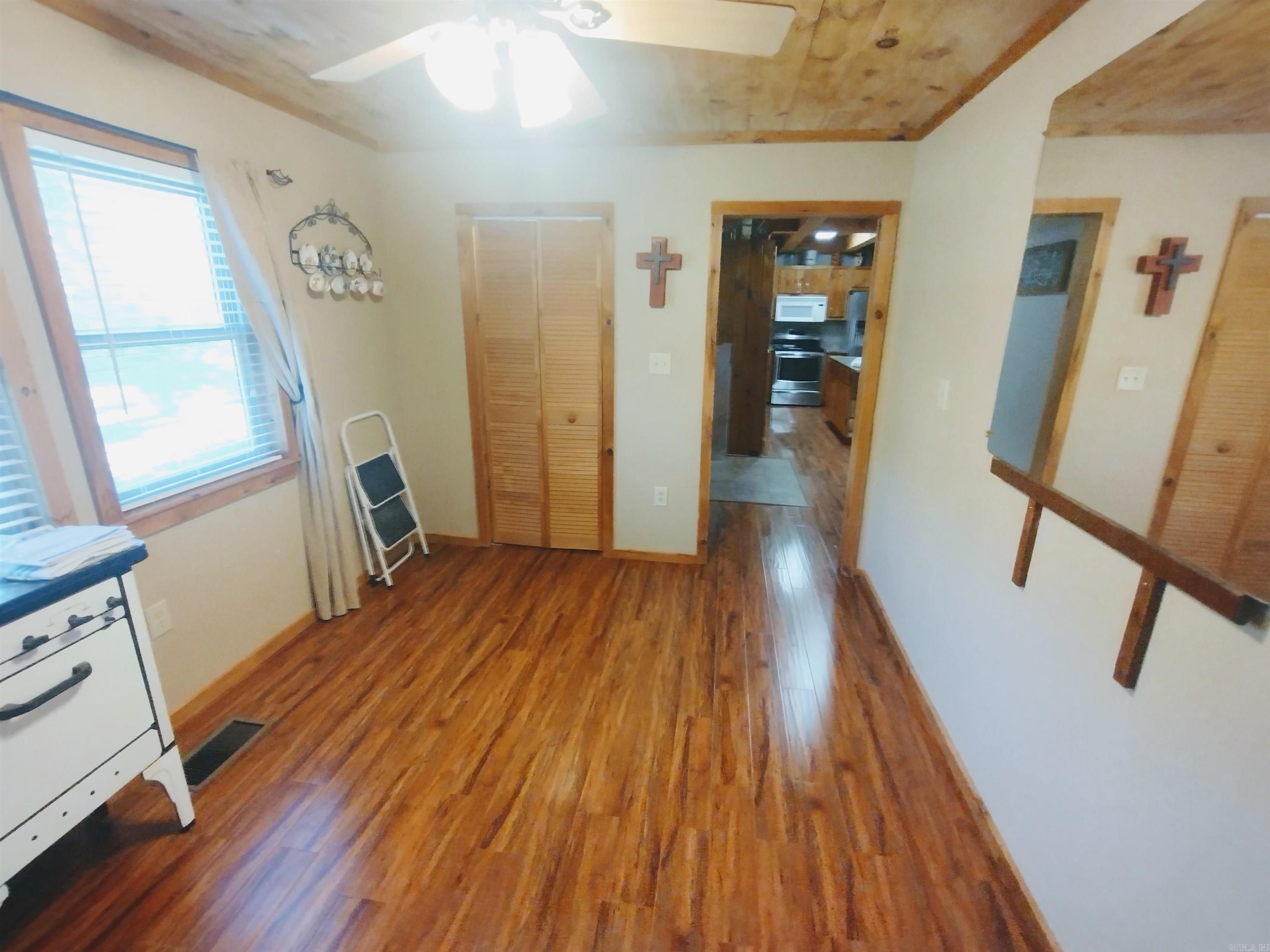 3860  River Road  Guion, AR