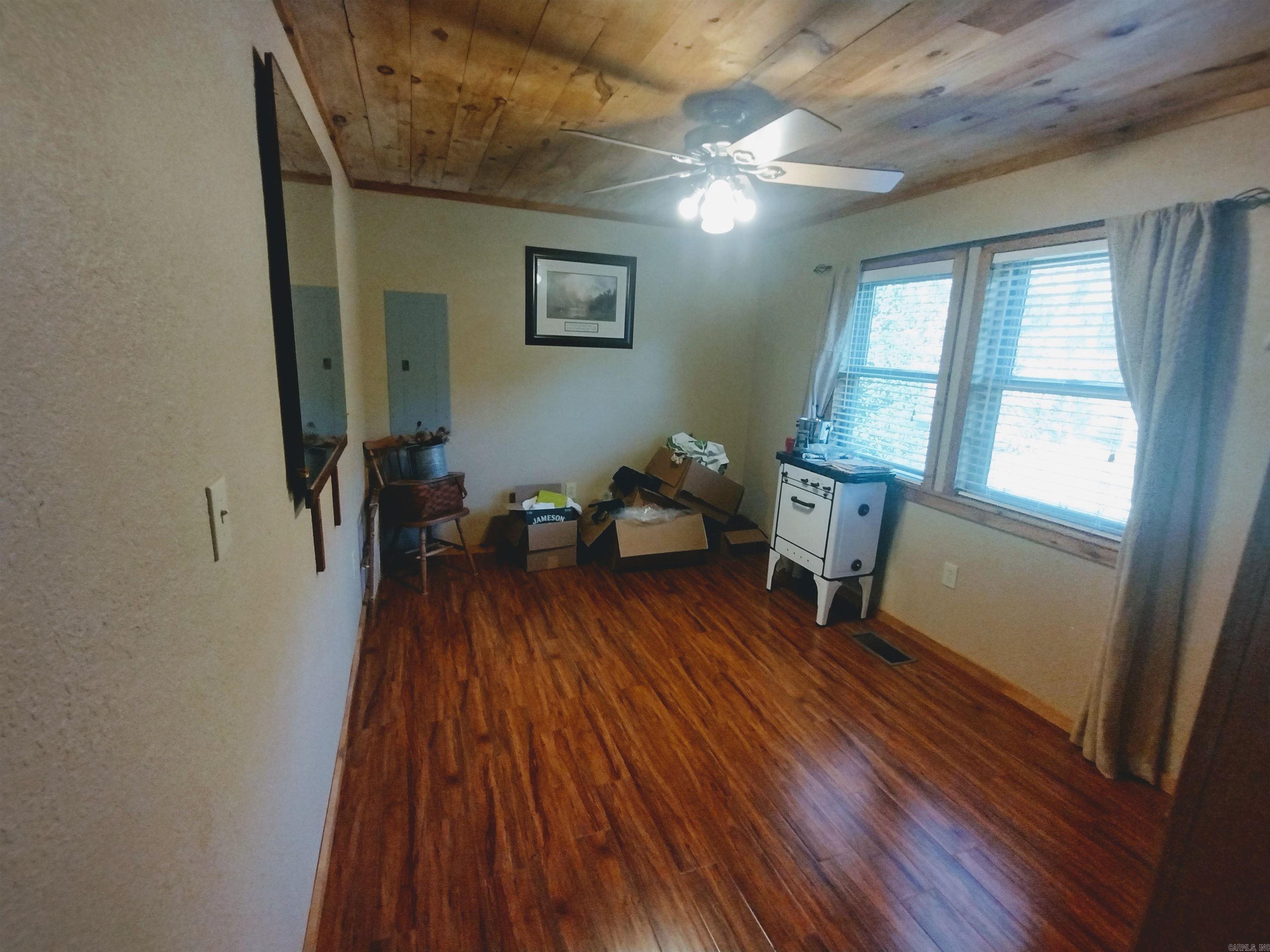 3860  River Road  Guion, AR