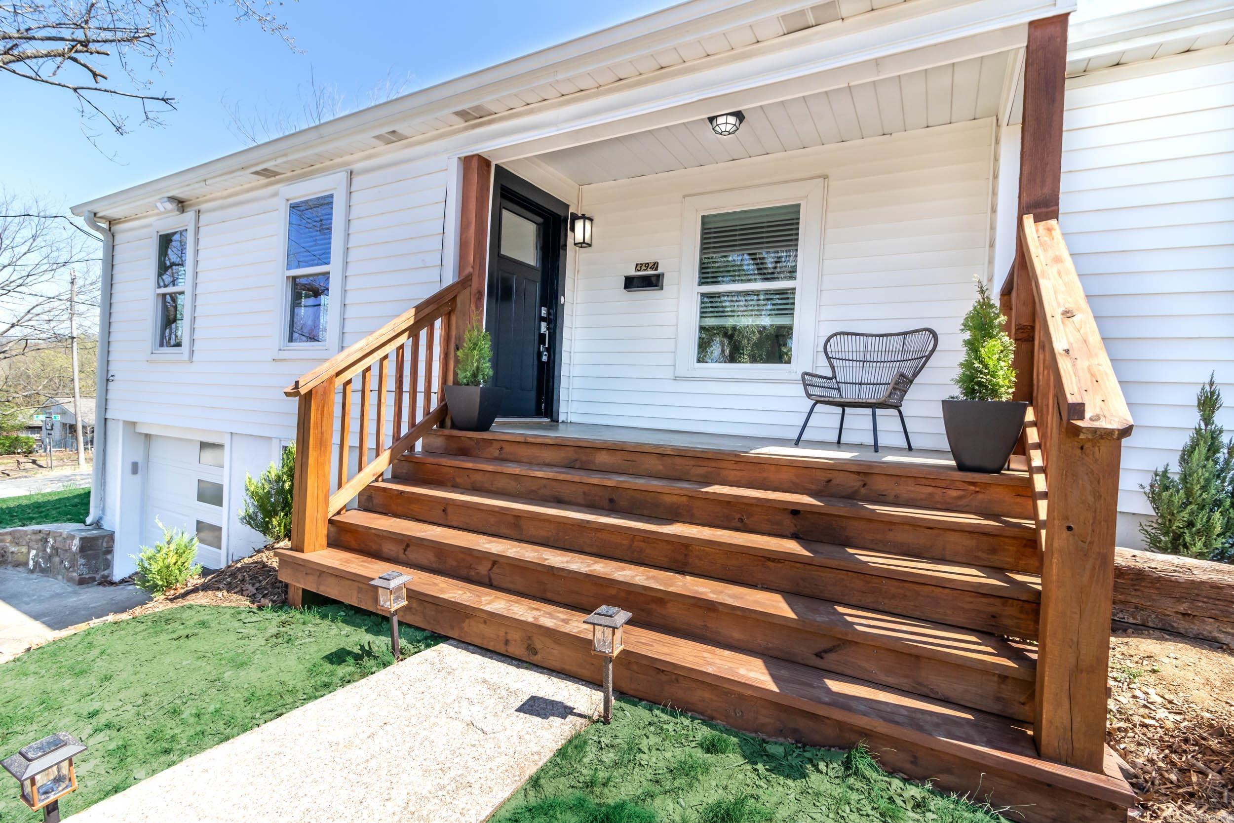 394 N Fletcher  Fayetteville, AR