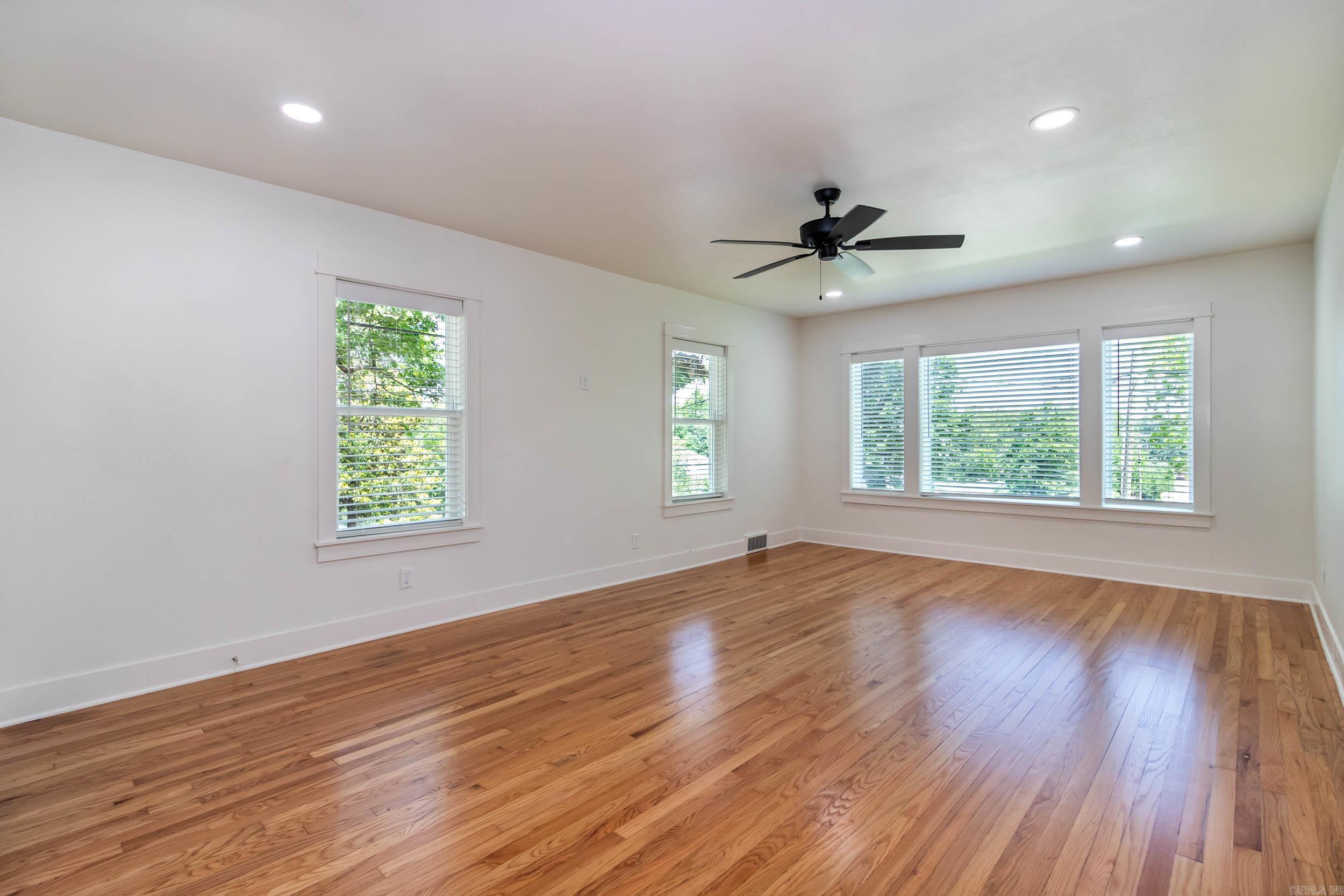 394 N Fletcher  Fayetteville, AR