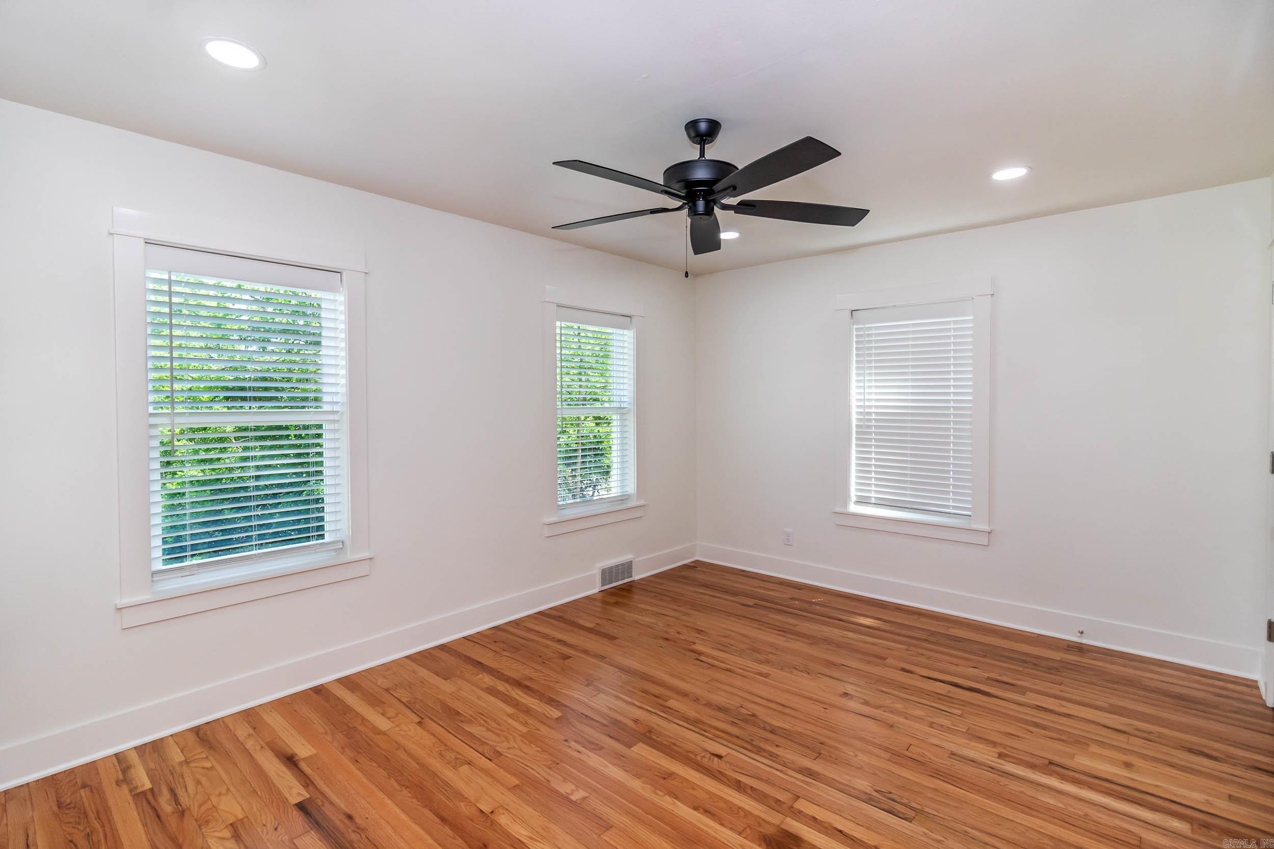 394 N Fletcher  Fayetteville, AR