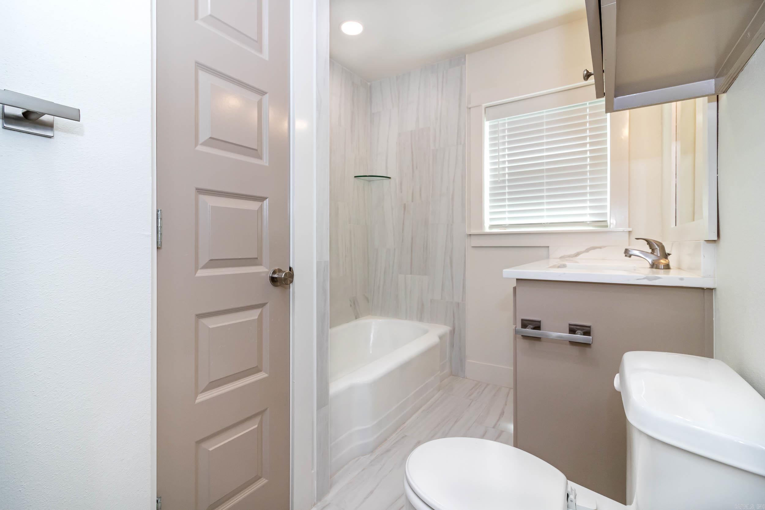 394 N Fletcher  Fayetteville, AR