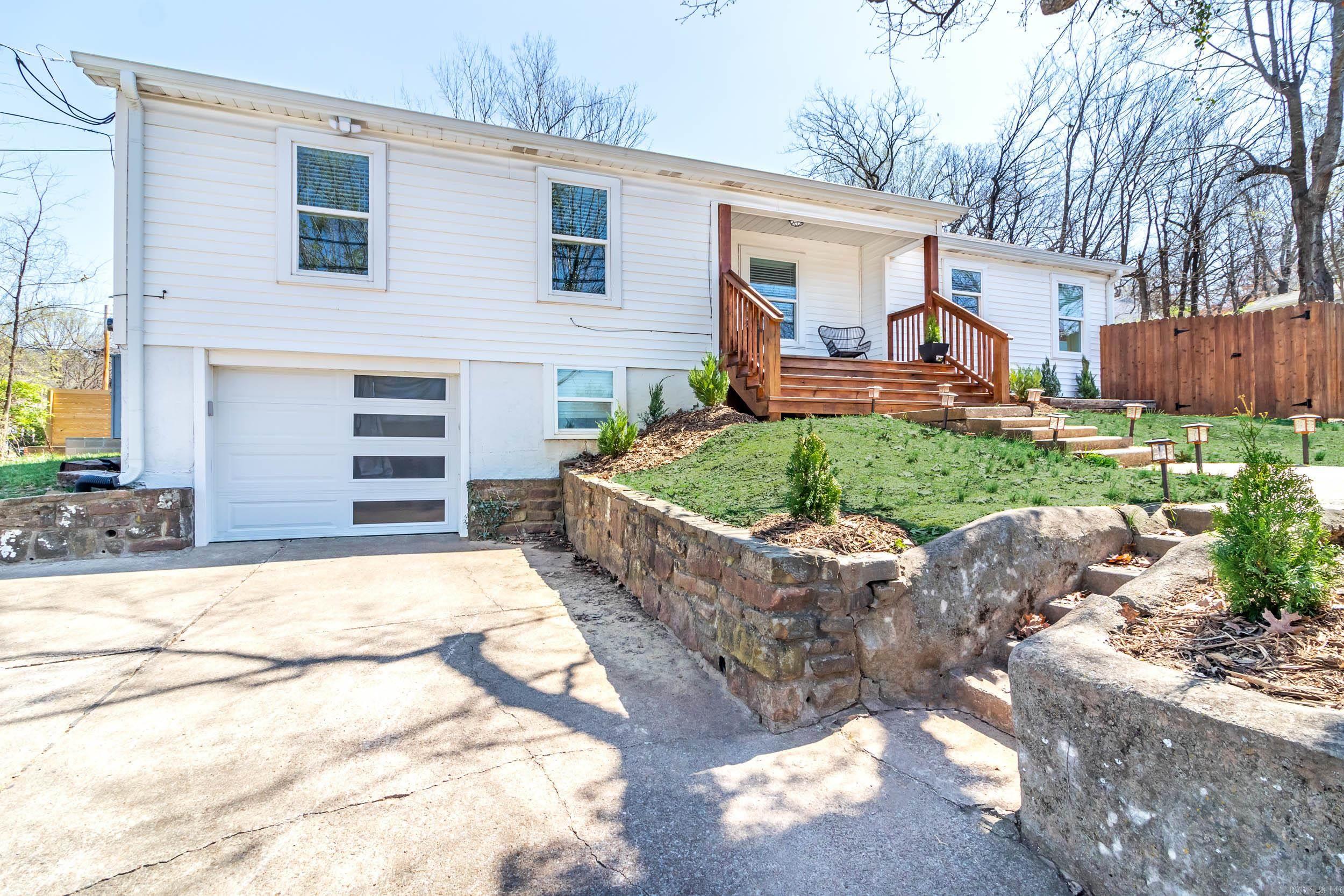 394 N Fletcher  Fayetteville, AR