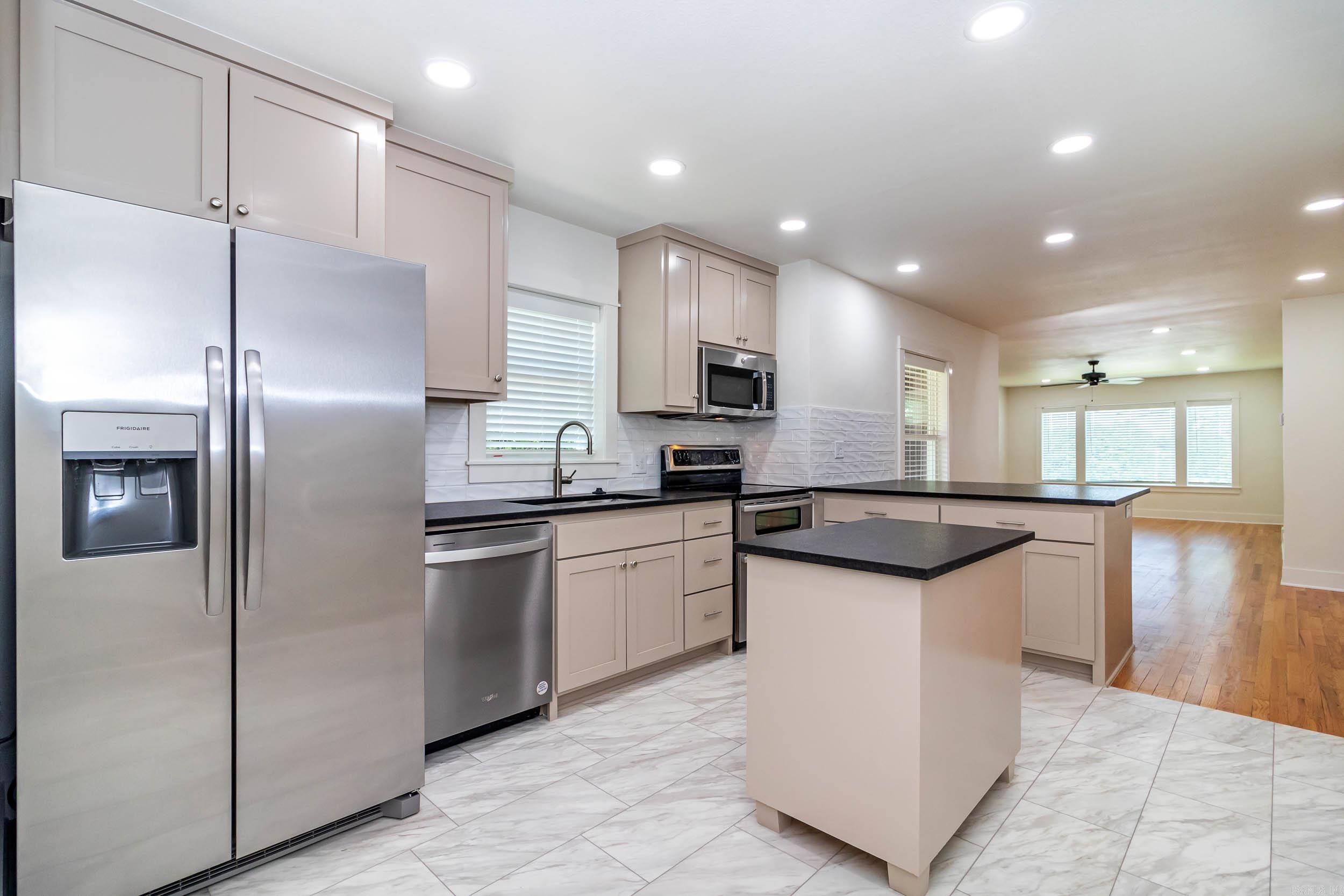 394 N Fletcher  Fayetteville, AR