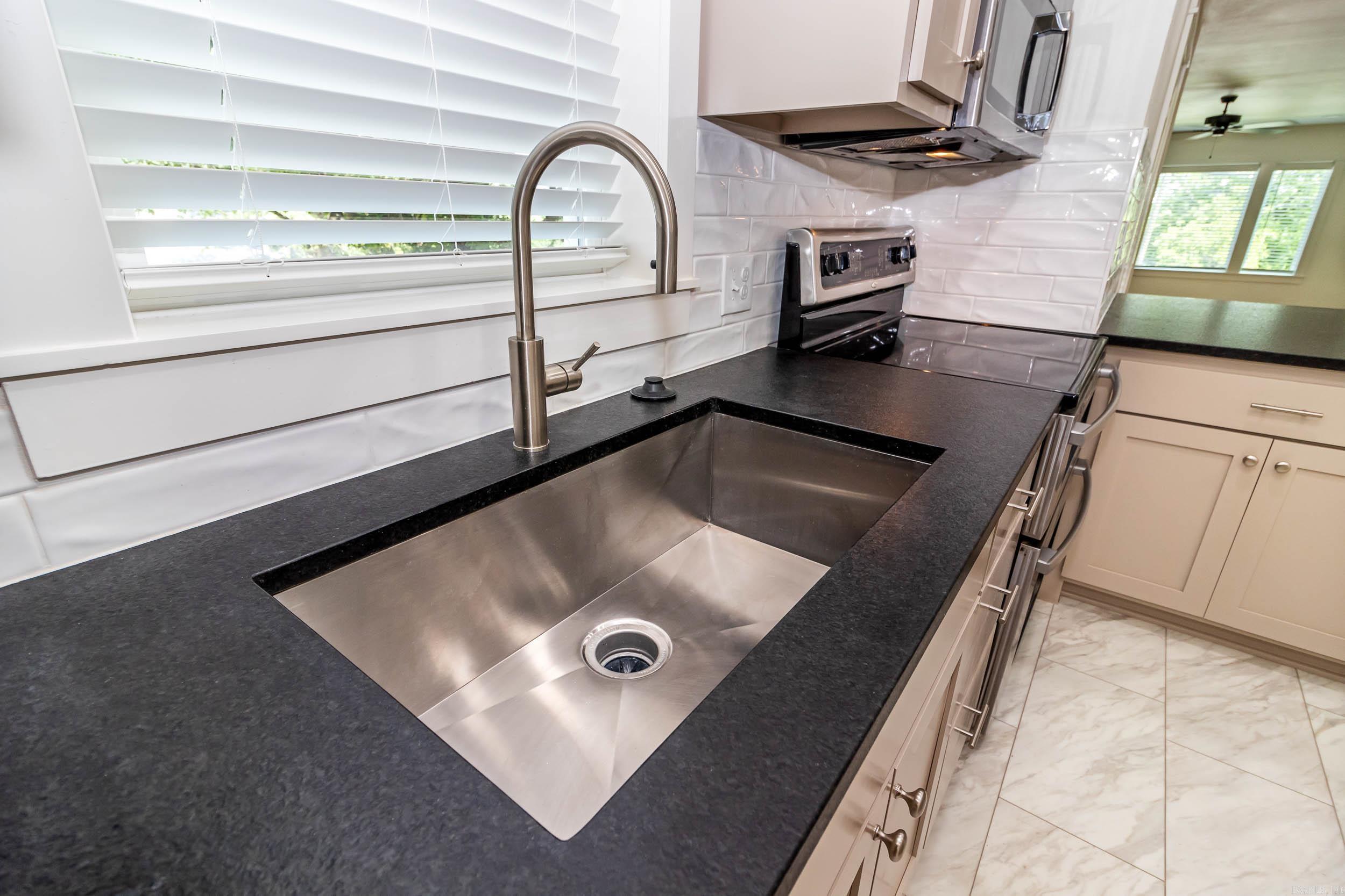 394 N Fletcher  Fayetteville, AR