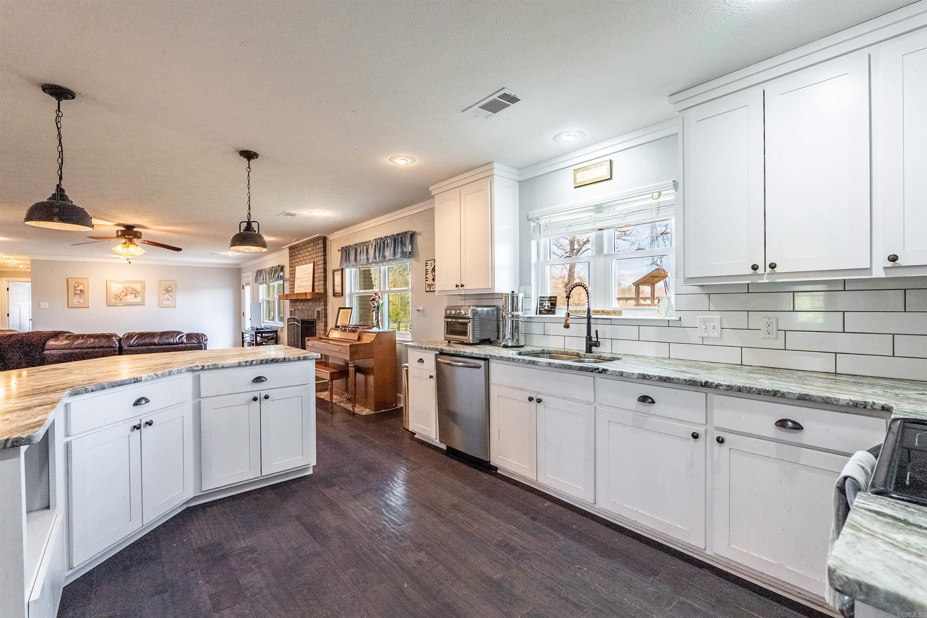 16  Rabbit Run  Conway, AR