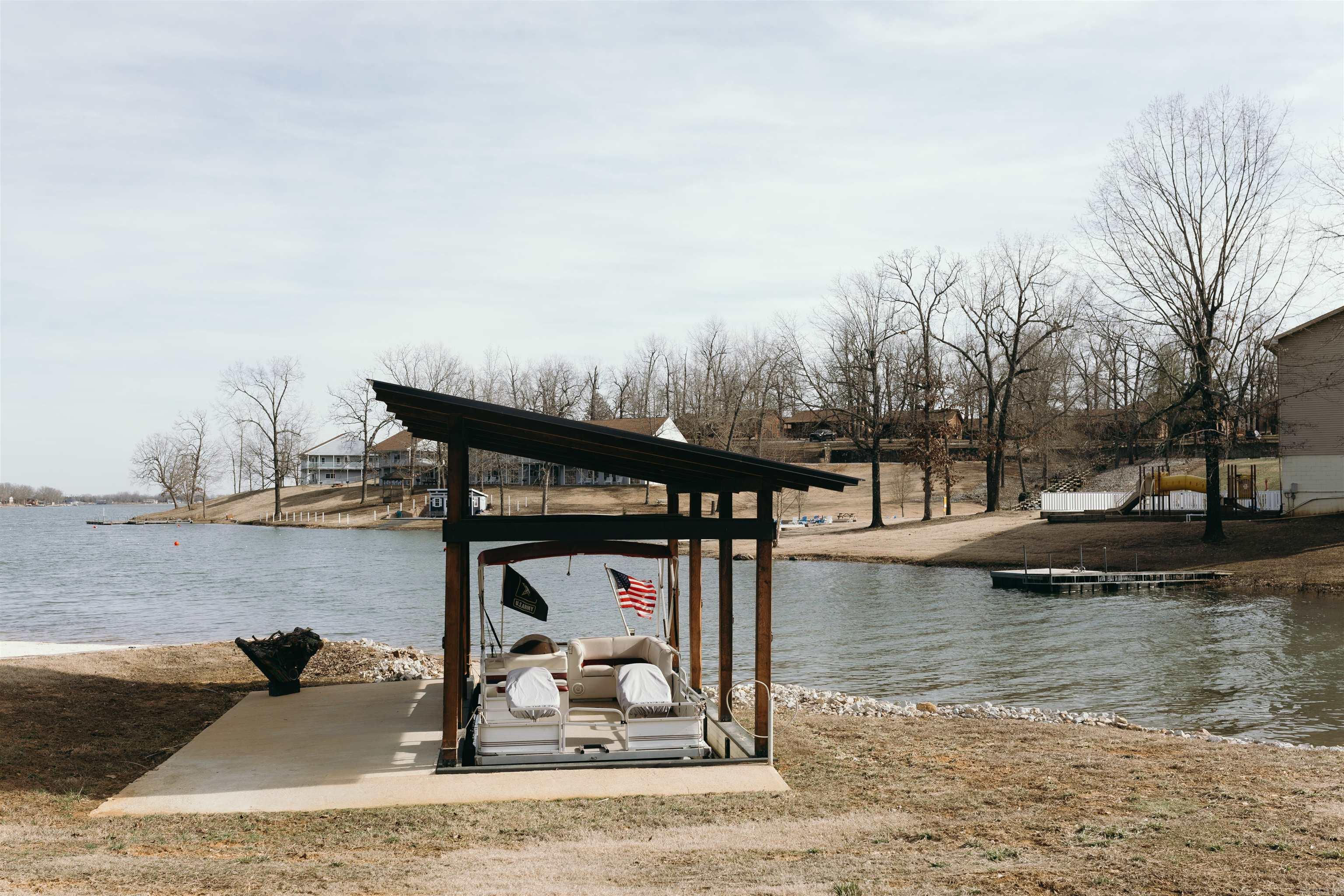 101  Emerald  Horseshoe Bend, AR