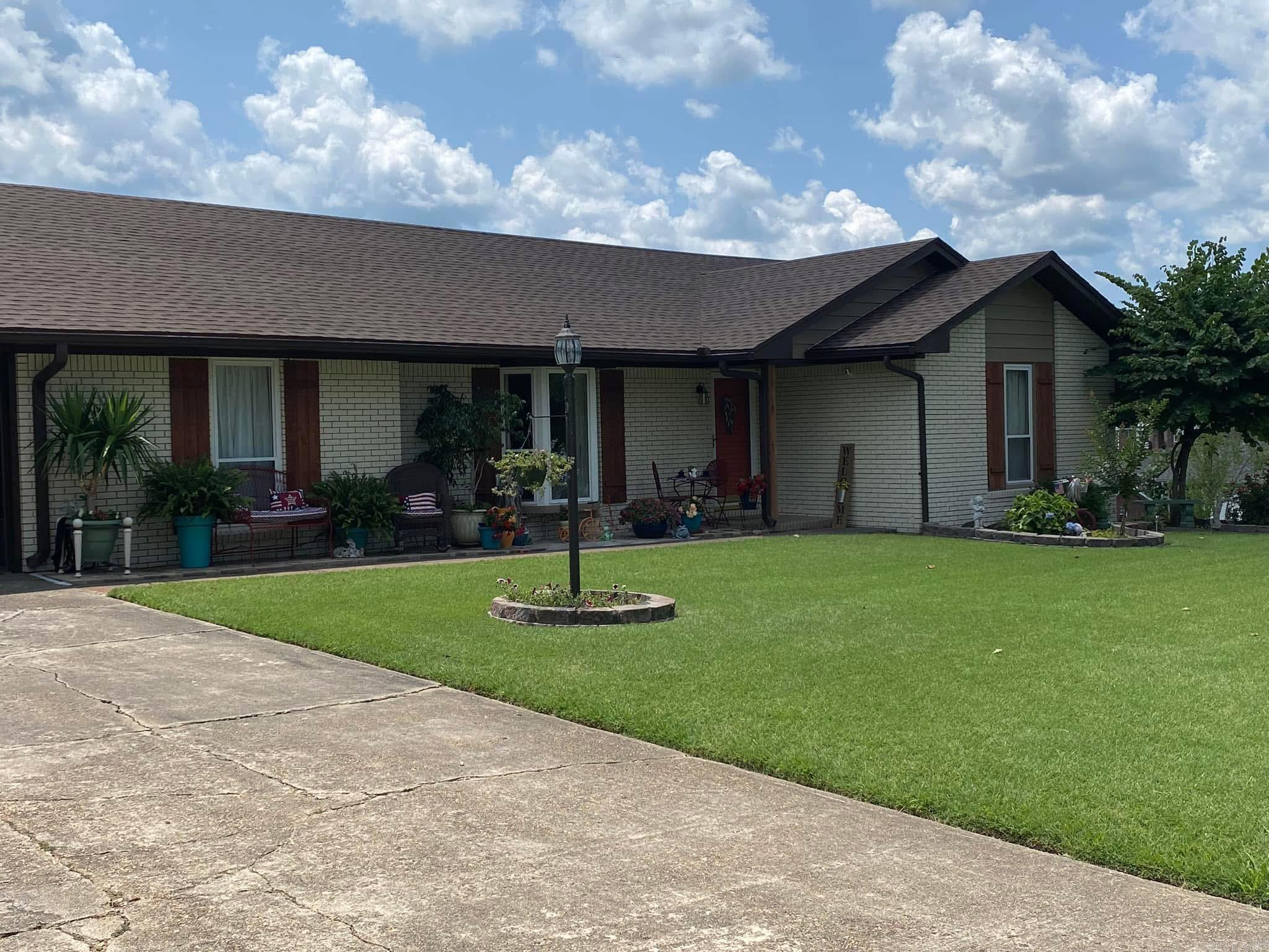 1294  Wiley Dr  Piggott, AR