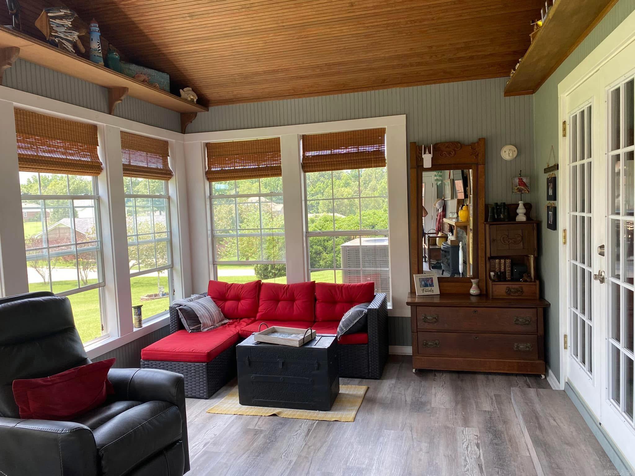 1294  Wiley Dr  Piggott, AR