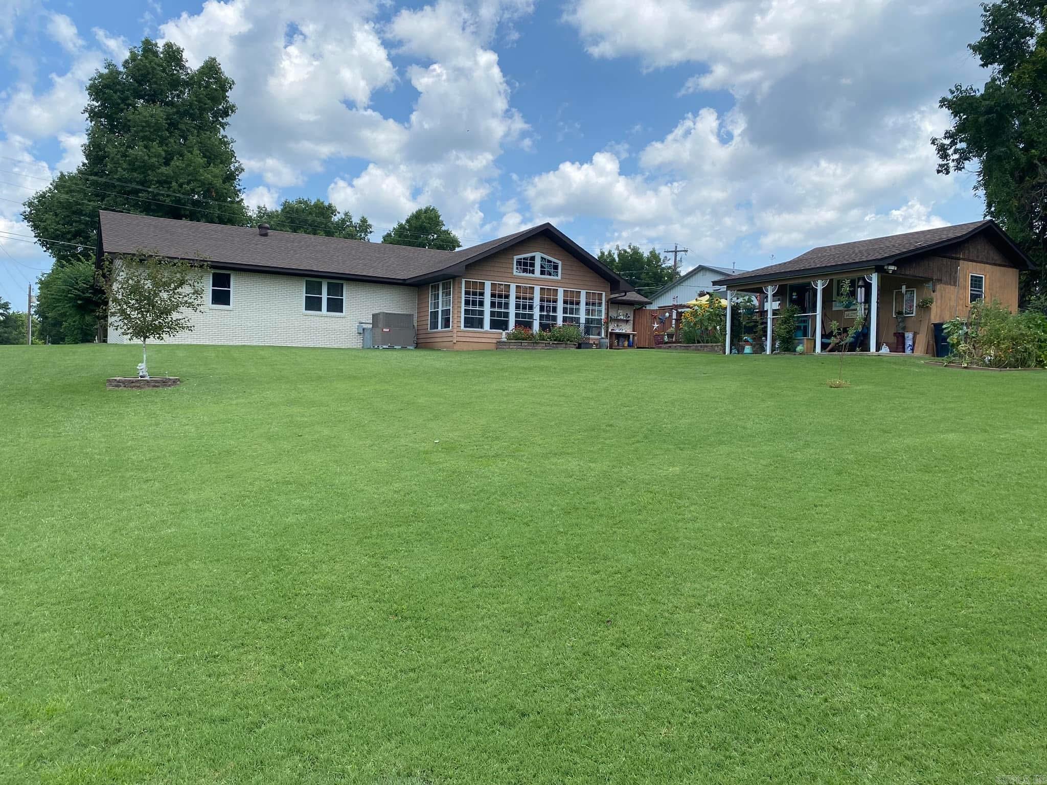 1294  Wiley Dr  Piggott, AR