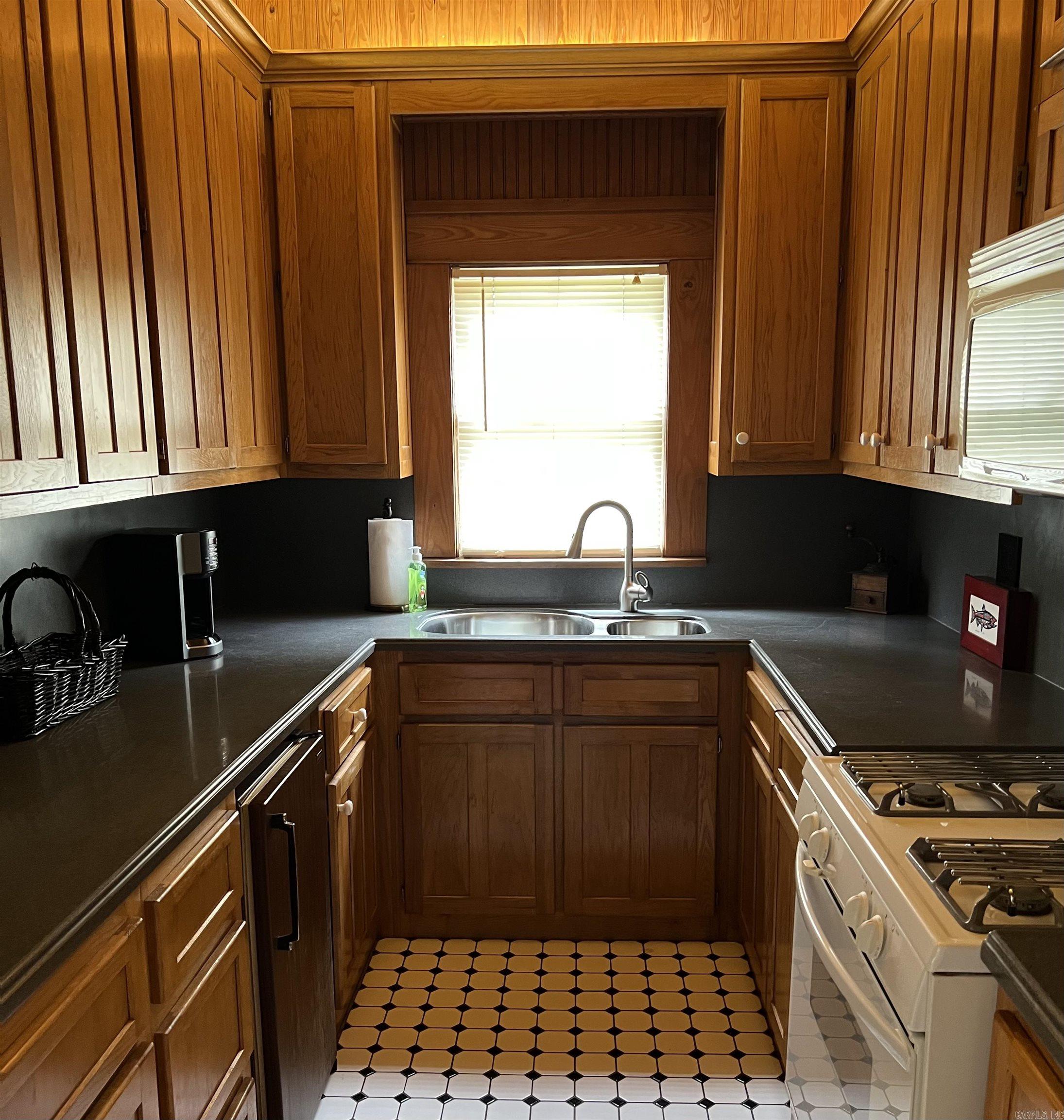 1577 E Main St  Piggott, AR