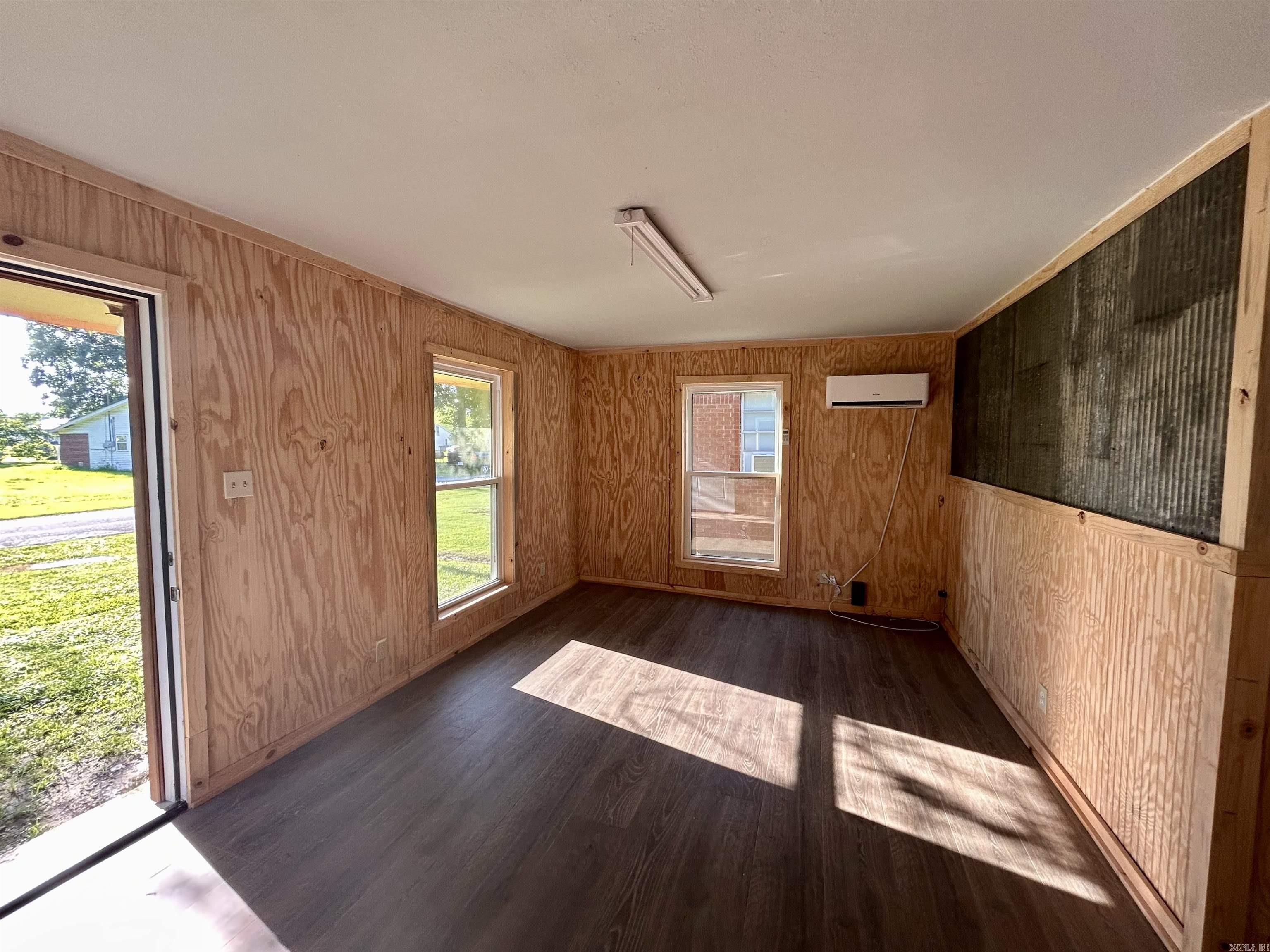 613 S Ballard St  Rector, AR