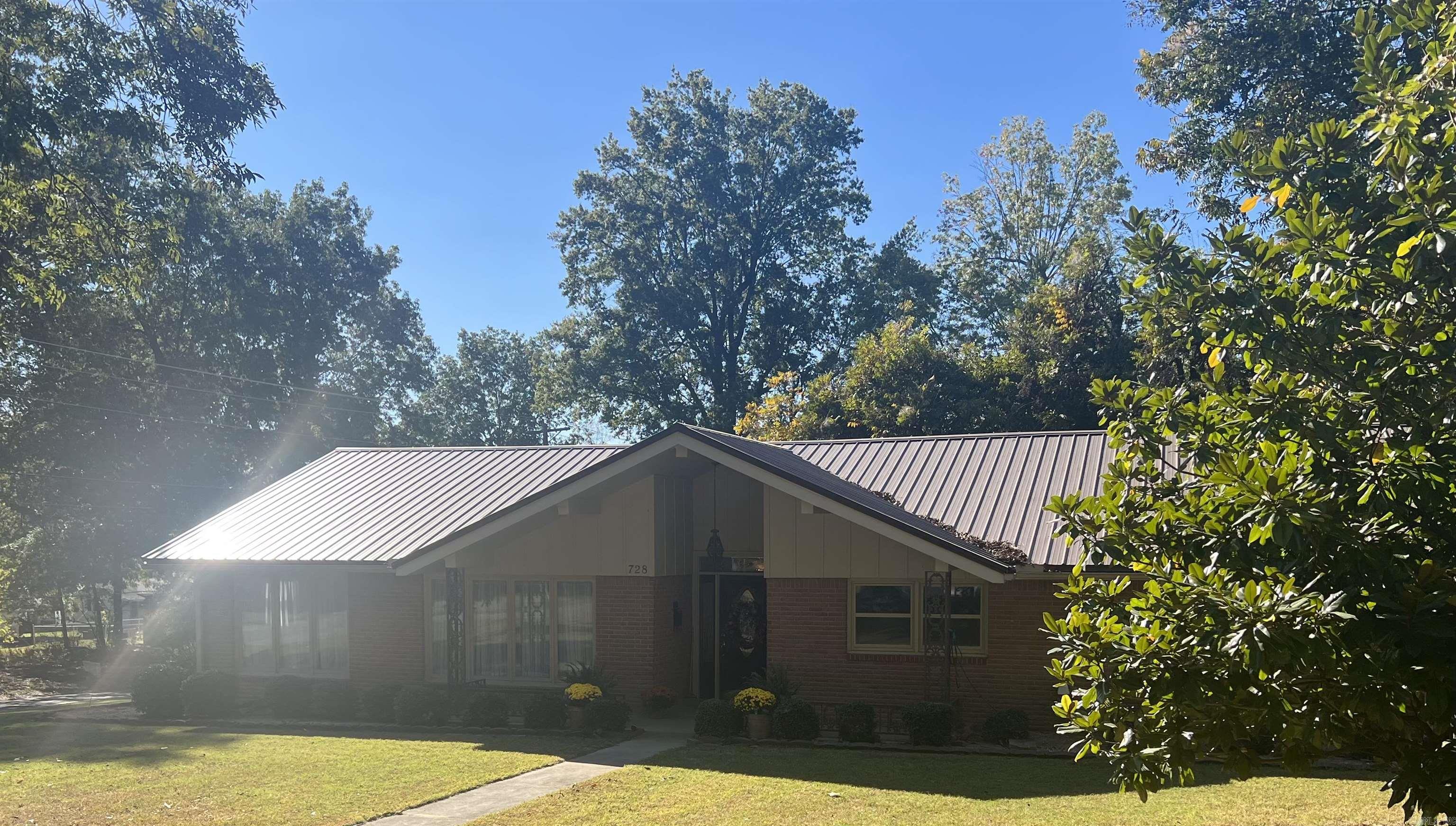 728 N 5Th Ave  Piggott, AR