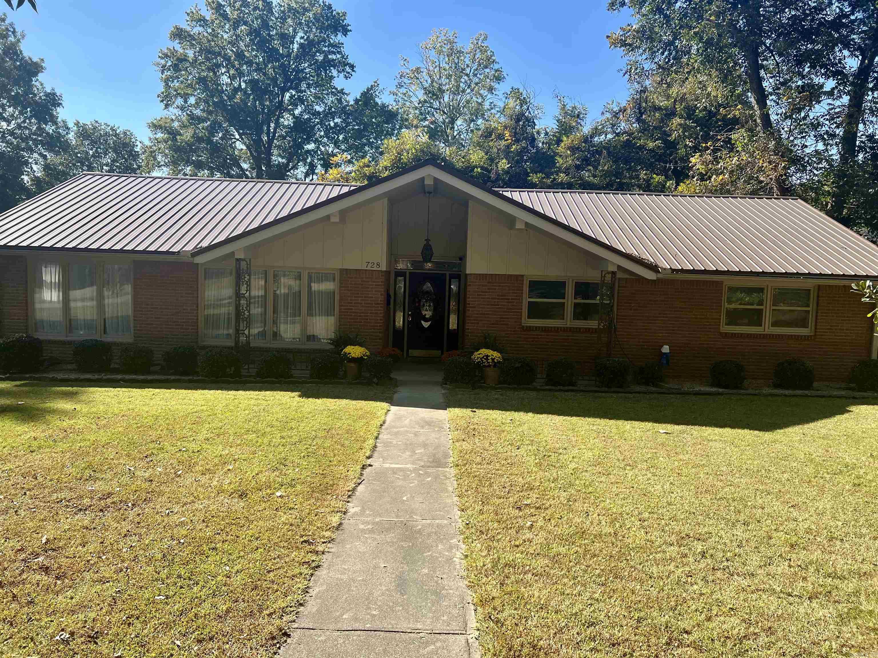 728 N 5Th Ave  Piggott, AR