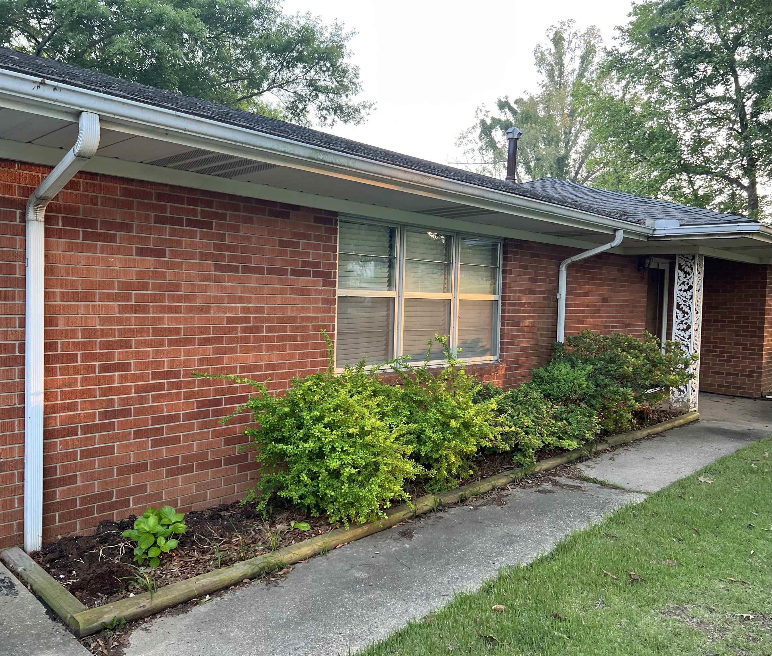 1120 W North St  Piggott, AR